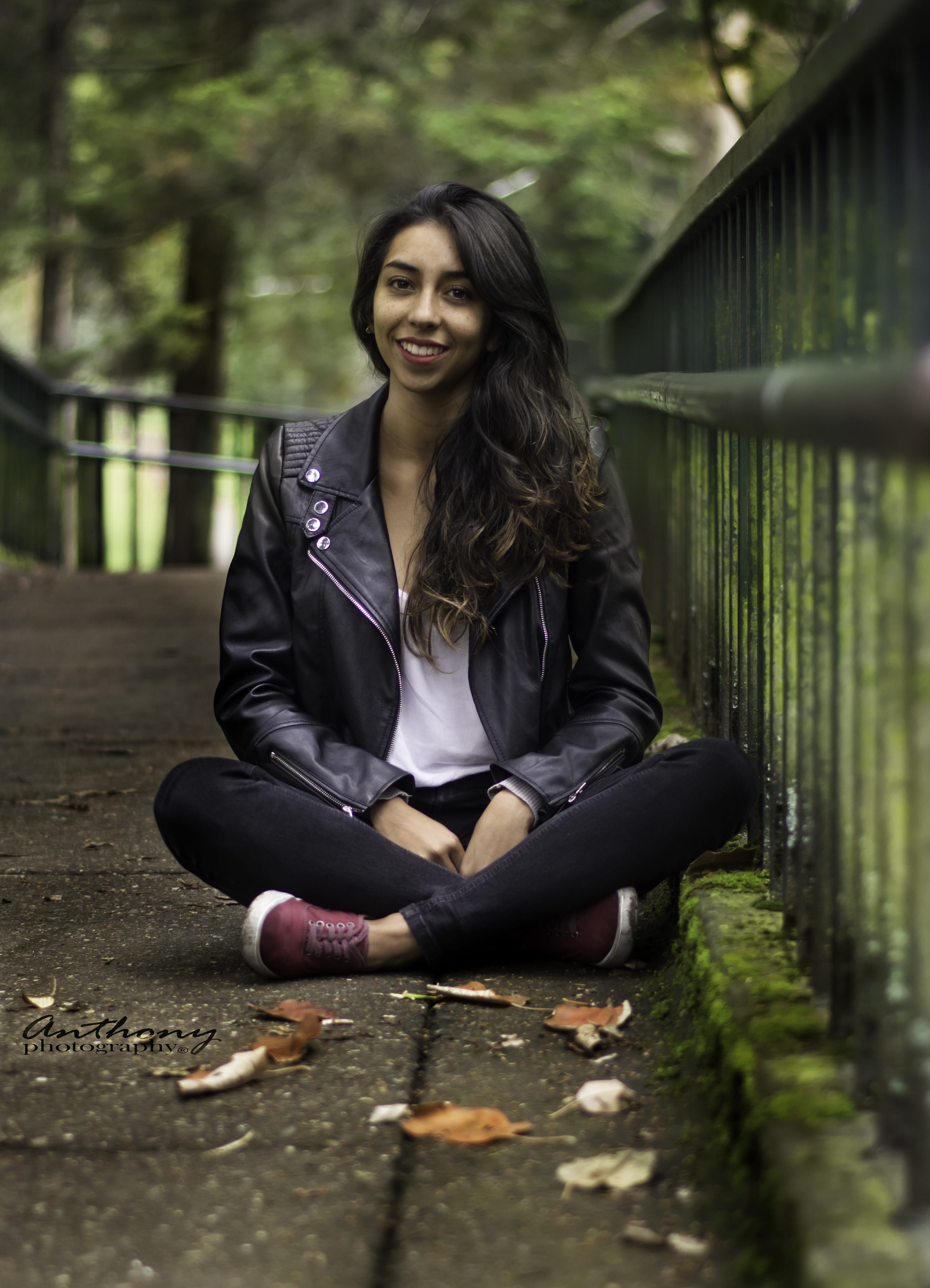 people, adult, leaves, enrique olaya herrera national park, blazer, nature, railings, day, human, women, smiling, beautiful woman, daytime, portrait, casual clothing, Phone HD Wallpaper