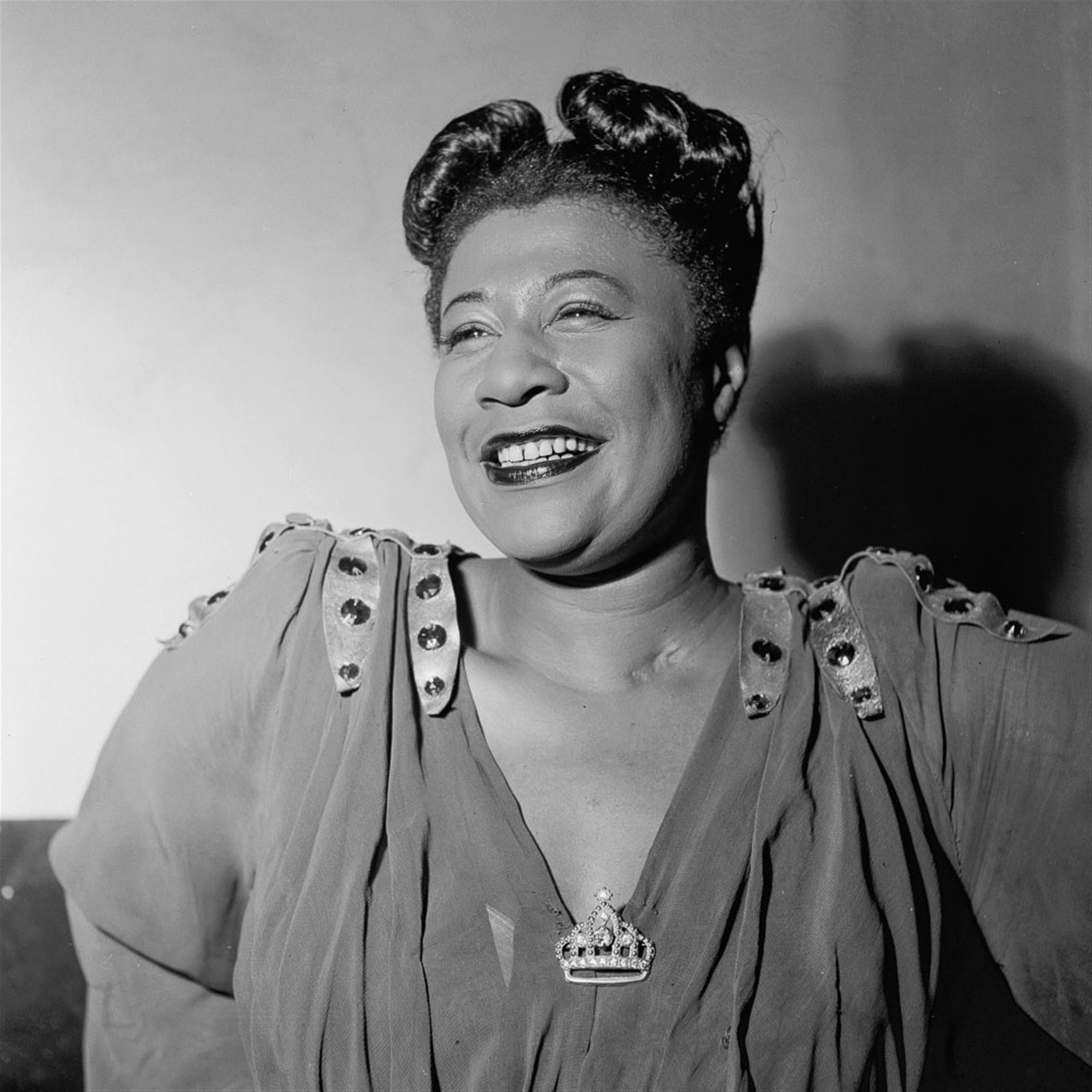 photo, dress, ella fitzgerald, emotion, young adult, studio shot, wearing, happiness, cheerful, retro, lifestyles, toothy smile, new york, famous, 2K, Phone HD Wallpaper