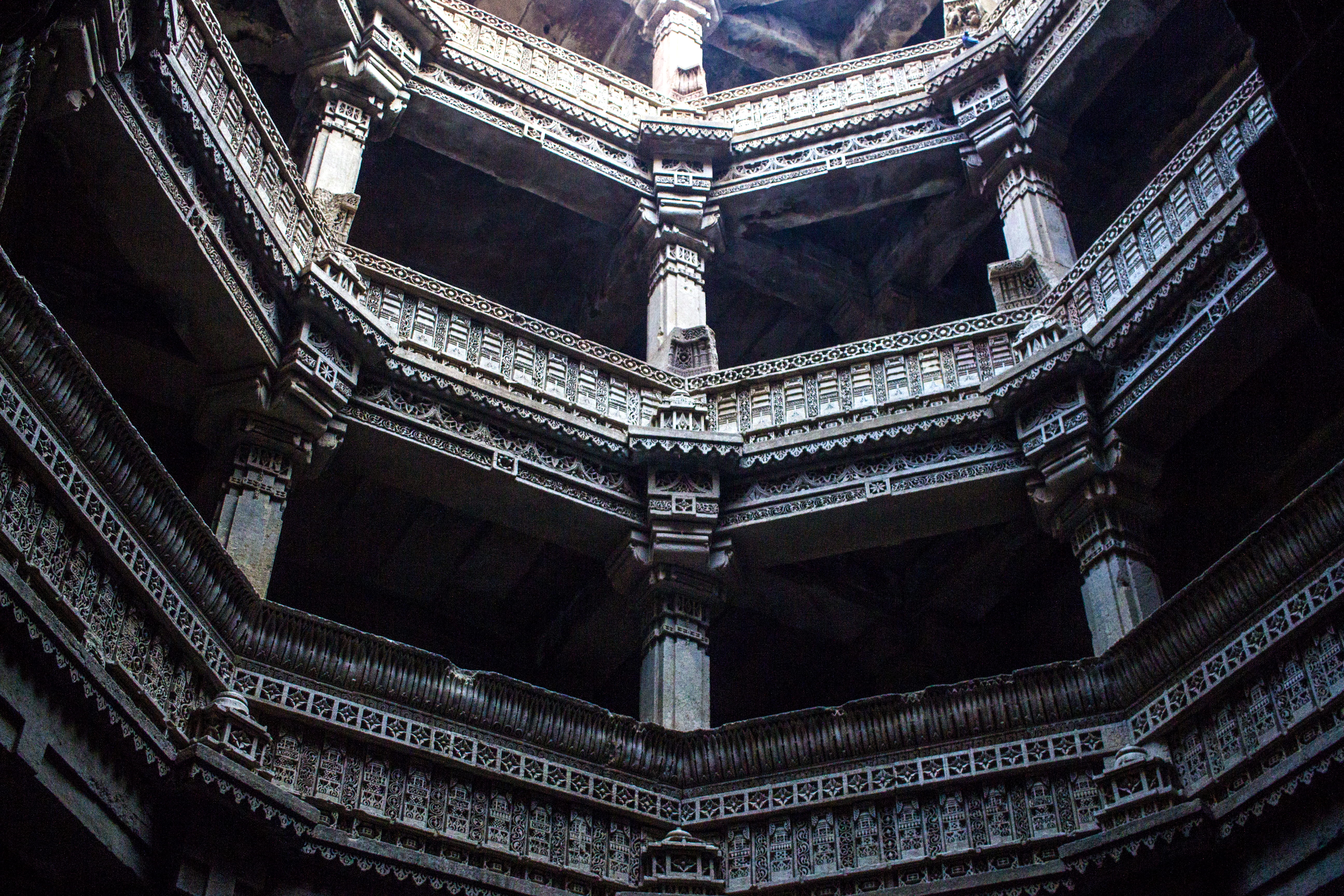 no people, adalaj, stepwell, belief, religion, spirituality, outdoors, built structure, ceiling, neo-classical, architecture, india, architecture and art, HD Wallpaper