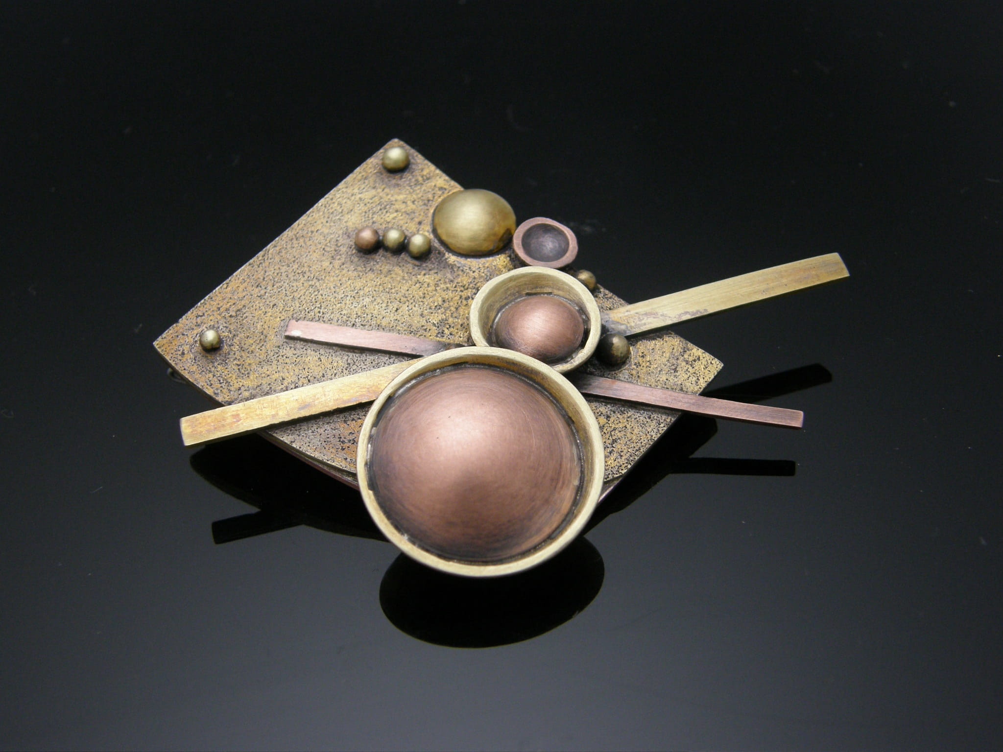 high angle view, metal, no people, antique, Ball, still life, 1080P, copy space, wood - material, gold colored, ball work, Brass, food and drink, table, HD Wallpaper