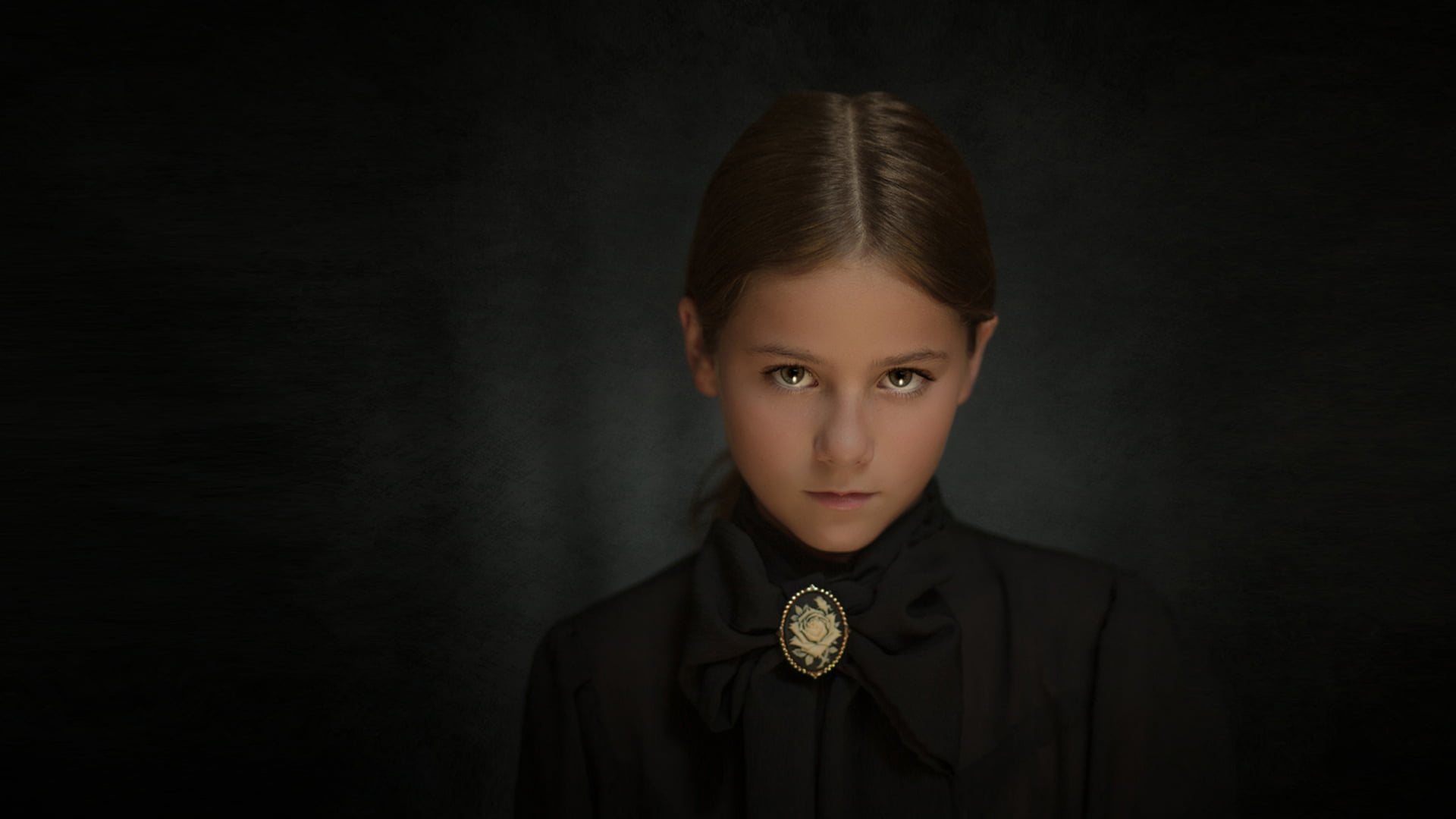 serious, child, childhood, girl, innocence, one person, men, males, copy space, front view, clothing, boys, background, sadness, indoors, brooch, black background, HD Wallpaper