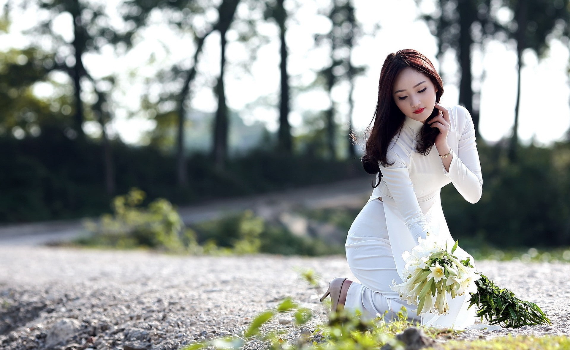 women, white color, flower arrangement, plant, flowering plant, outdoors, adult, bouquet, beautiful woman, fashion, real people, focus on foreground, hairstyle, HD Wallpaper