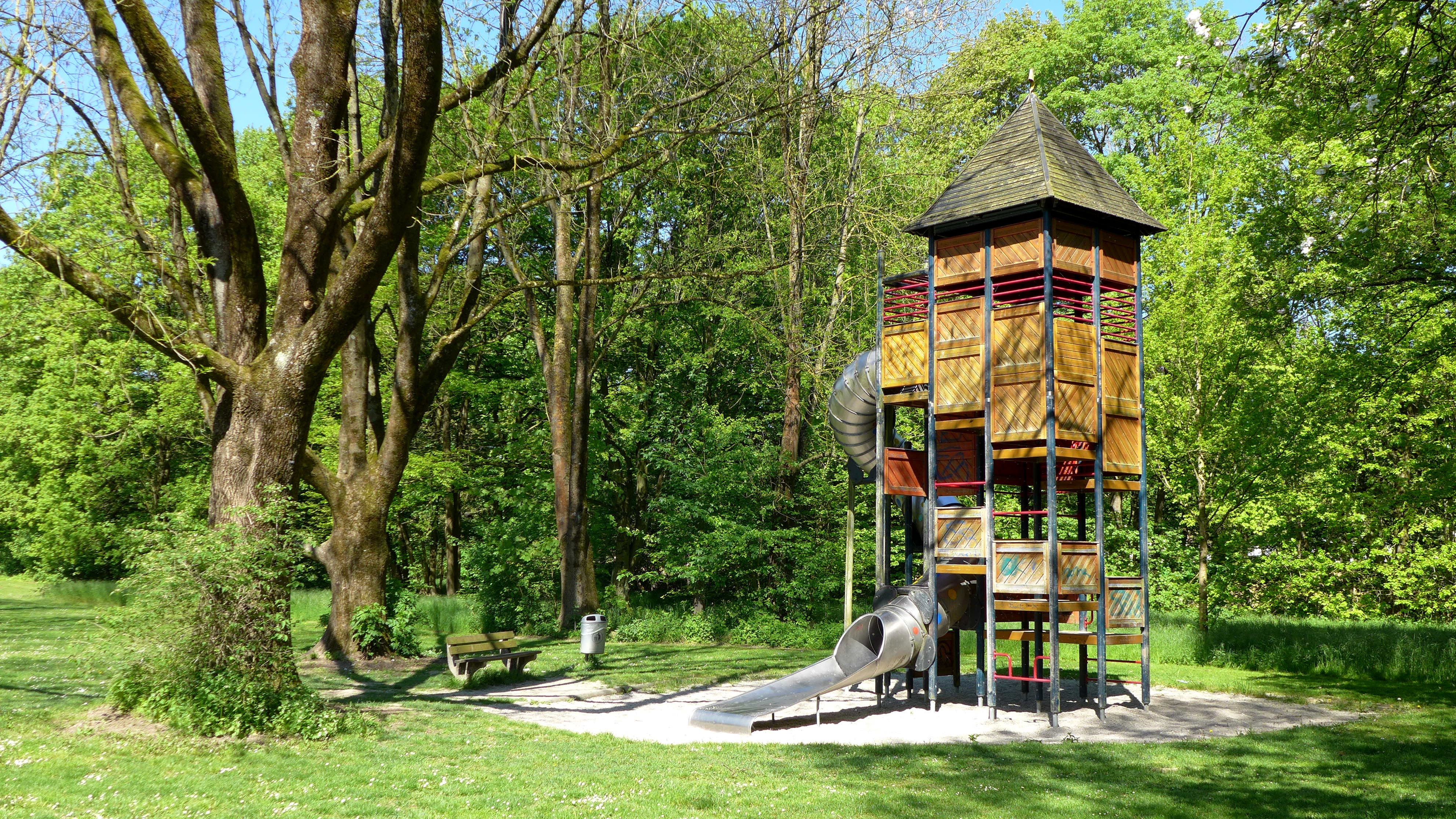 building exterior, architecture, tranquility, freising, tree, childrens playground, no people, day, wood, brown, 4K, gray, slide, tree trunk, forest, trunk, HD Wallpaper