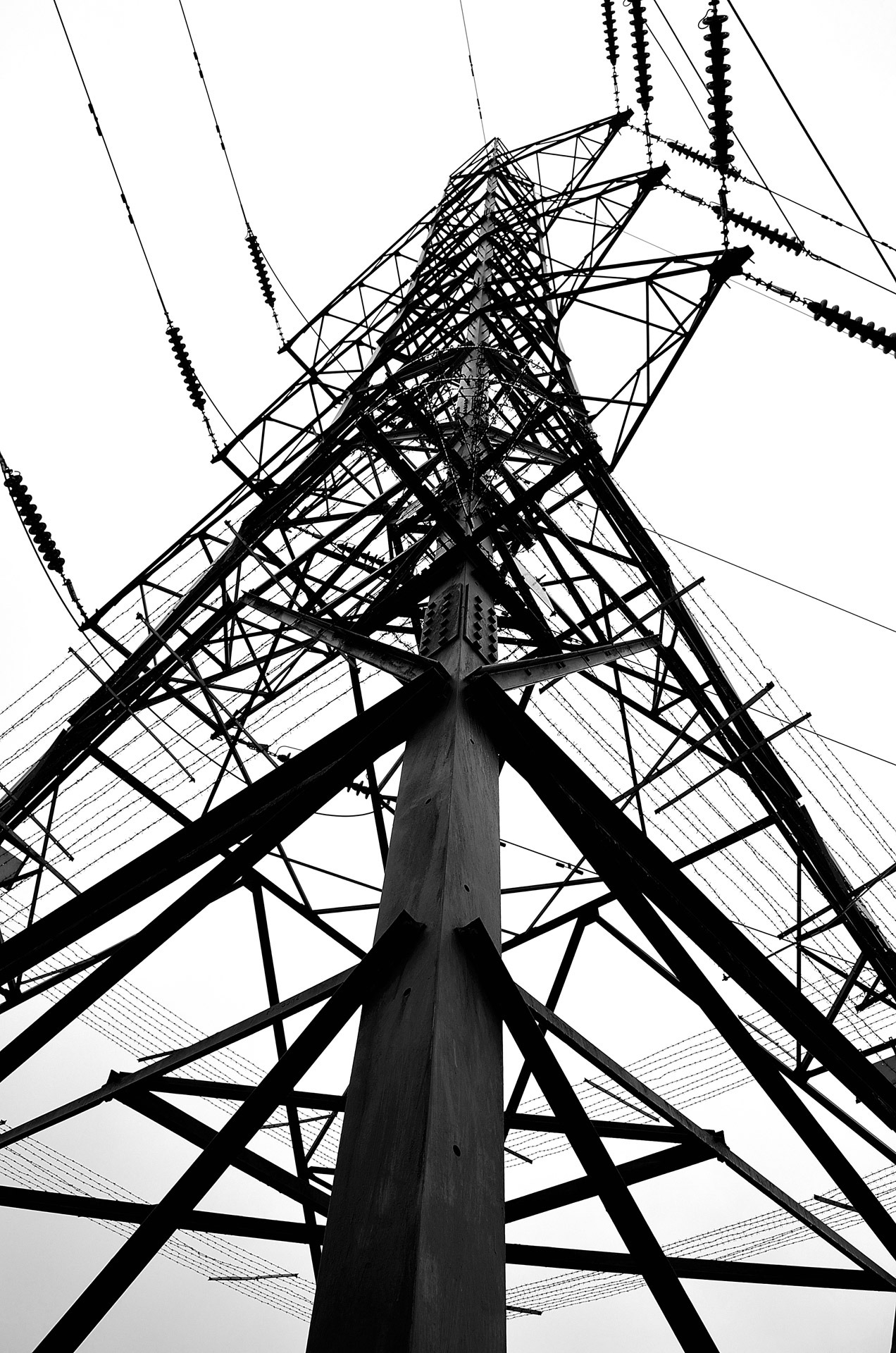 power supply, amusement park, directly below, nature, voltage, no people, outdoor play equipment, clear sky, technology, danger, energy, fuel and power generation, Phone HD Wallpaper