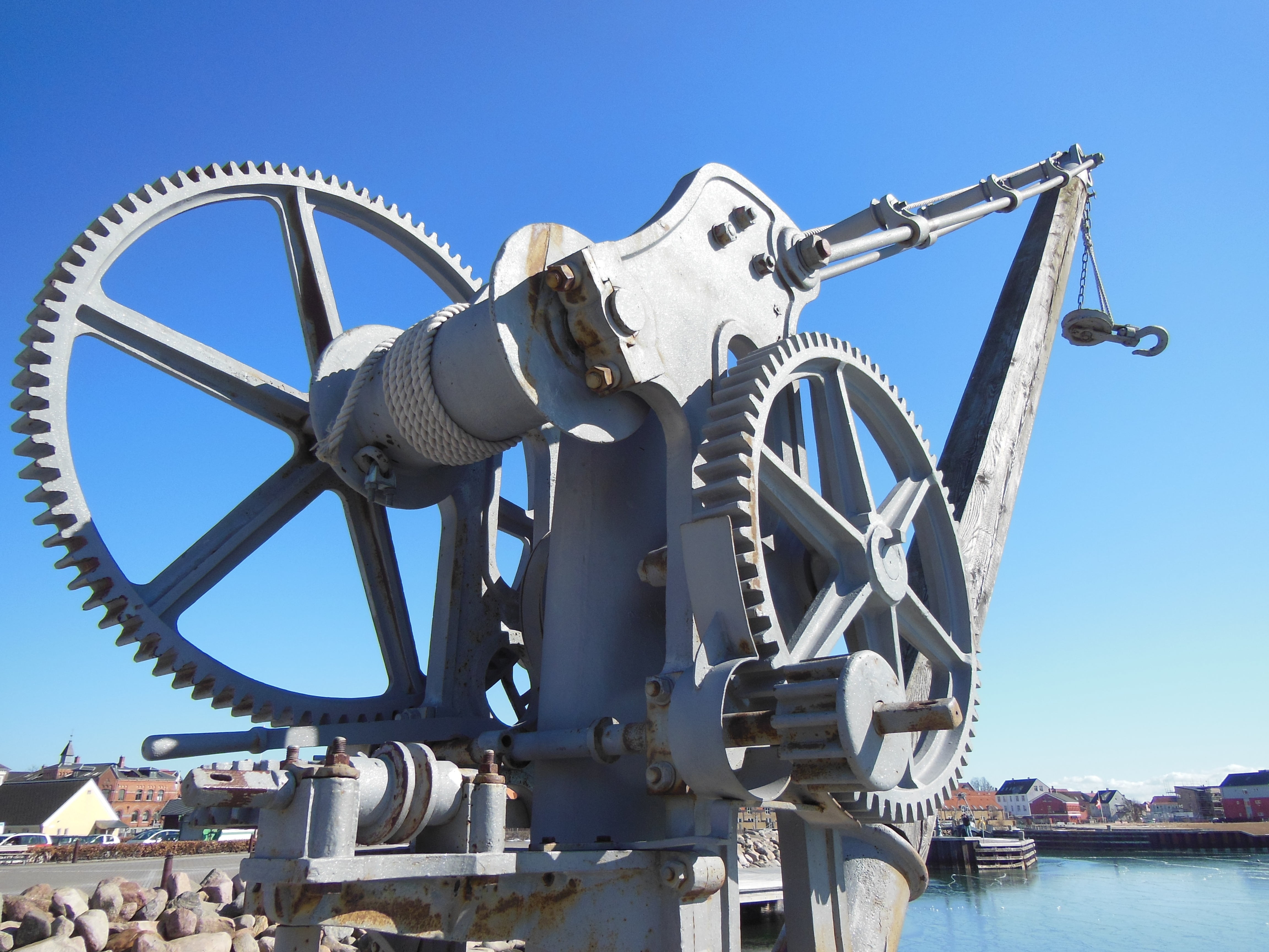metal, architecture, blue, detail, nature, old crane, clear sky, sky, built structure, gray crane, no people, quay, low angle view, industry, harbor, outdoors, HD Wallpaper