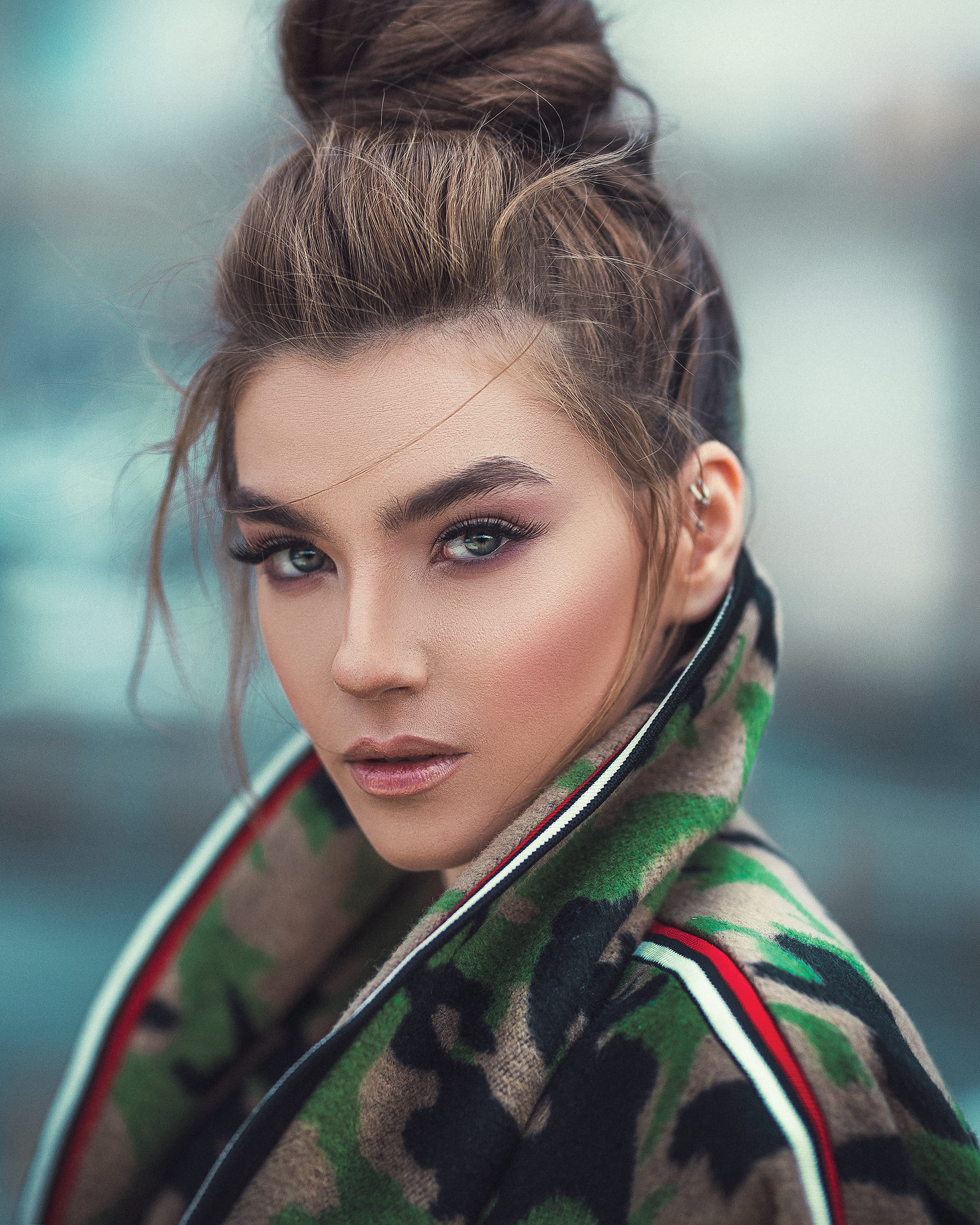 armored, headshot, lip, person, jacket, real people, women, mouth, home decor, photo, clothing, military, adult, outdoors, teenager, hair, camouflage, face, Phone HD Wallpaper