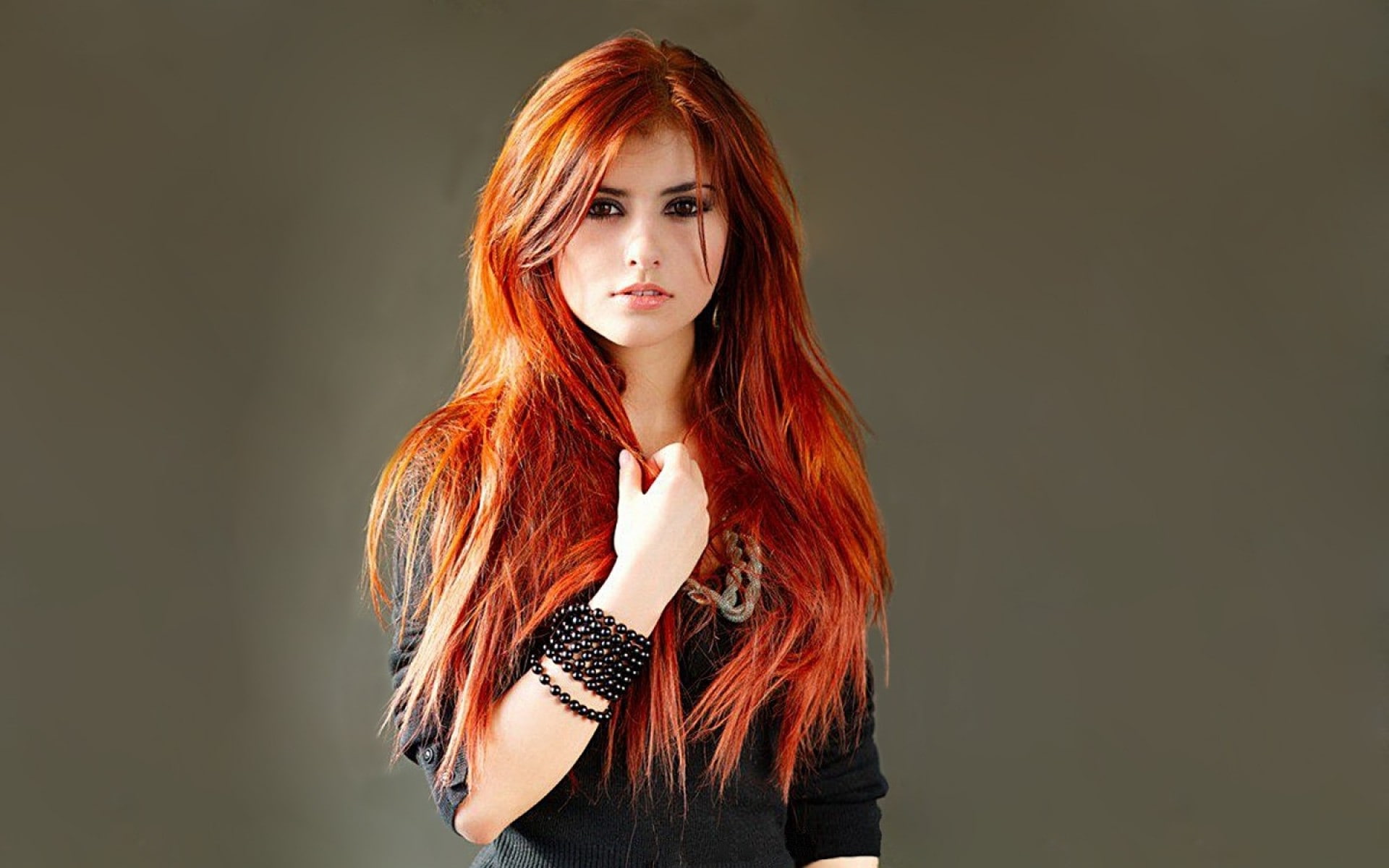 beautiful people, hairstyle, fashion, beautiful woman, dyed red hair, redhead, long hair, waist up, looking at camera, 1080P, indoors, beauty, Julia Lily Kova Zabolotnikova, HD Wallpaper