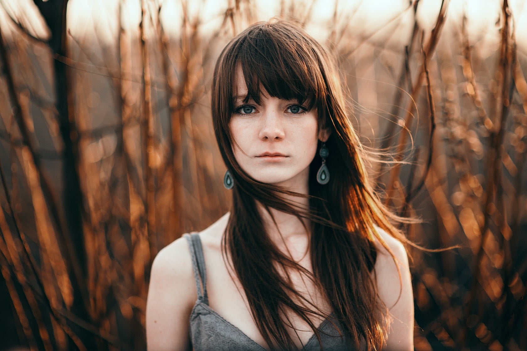 one person, Marat Safin, 720P, women, depth of field, nature, bangs, real people, model, hairstyle, teenager, looking at viewer, beauty, leisure activity, HD Wallpaper