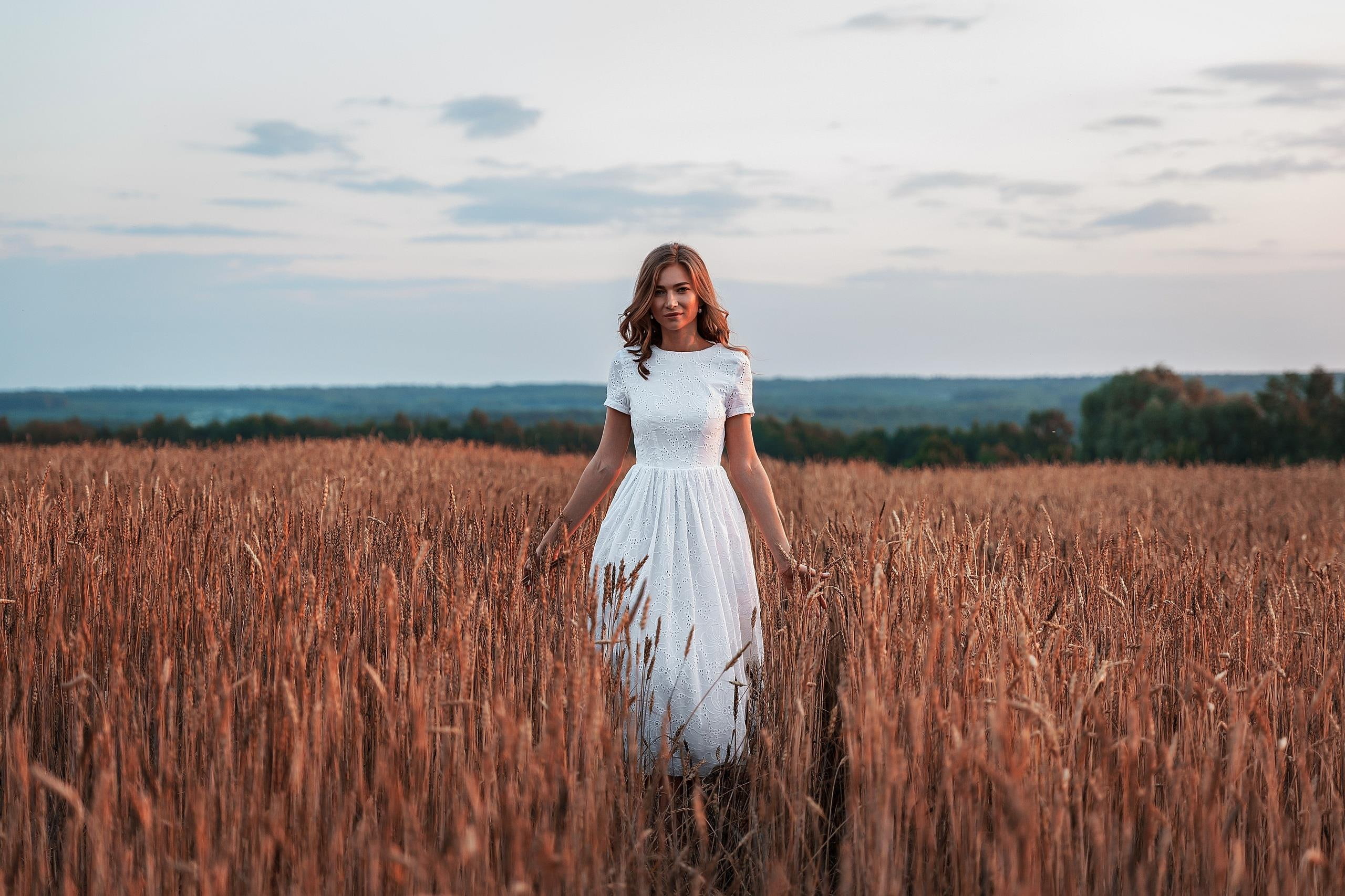 model, 2K, eyelet dress, women, field, dress, brunette, women outdoors, white dress, HD Wallpaper
