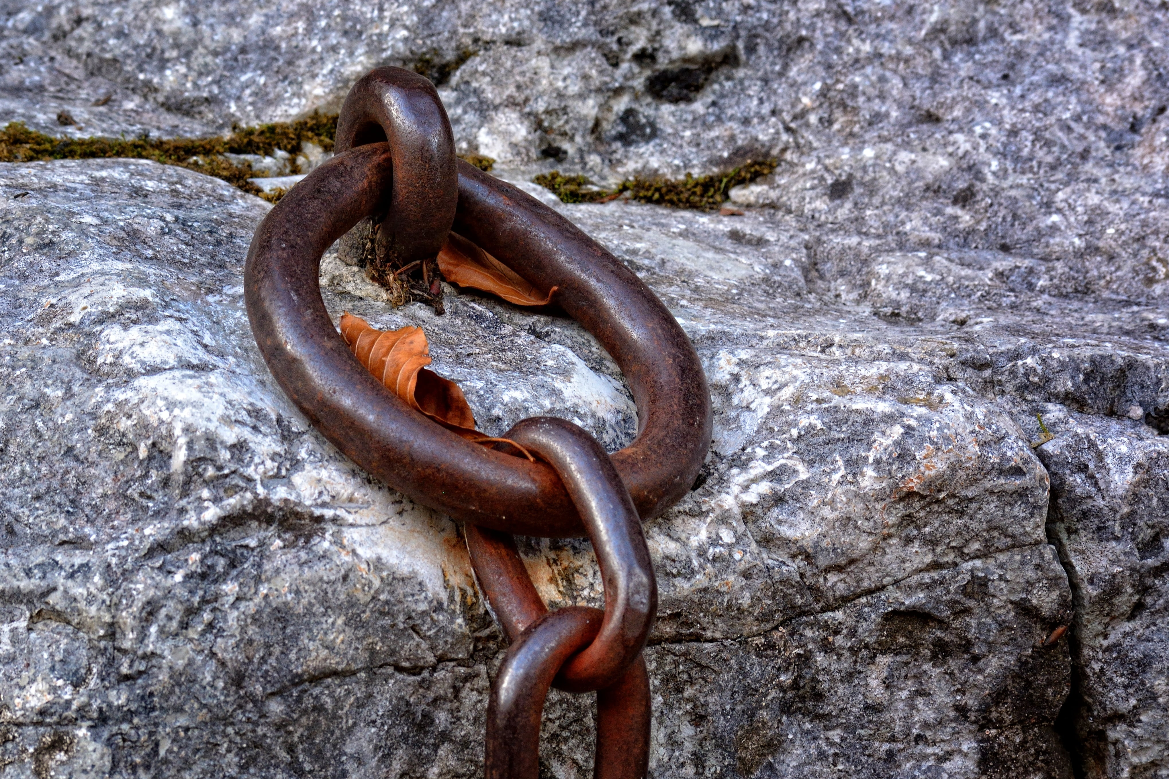 metal, stainless, rock - object, outdoors, mount, solid, steel, eyelet, rusted, jewelry, day, water, weathered, connection, iron, stone, iron - Metal, wall - building feature, HD Wallpaper