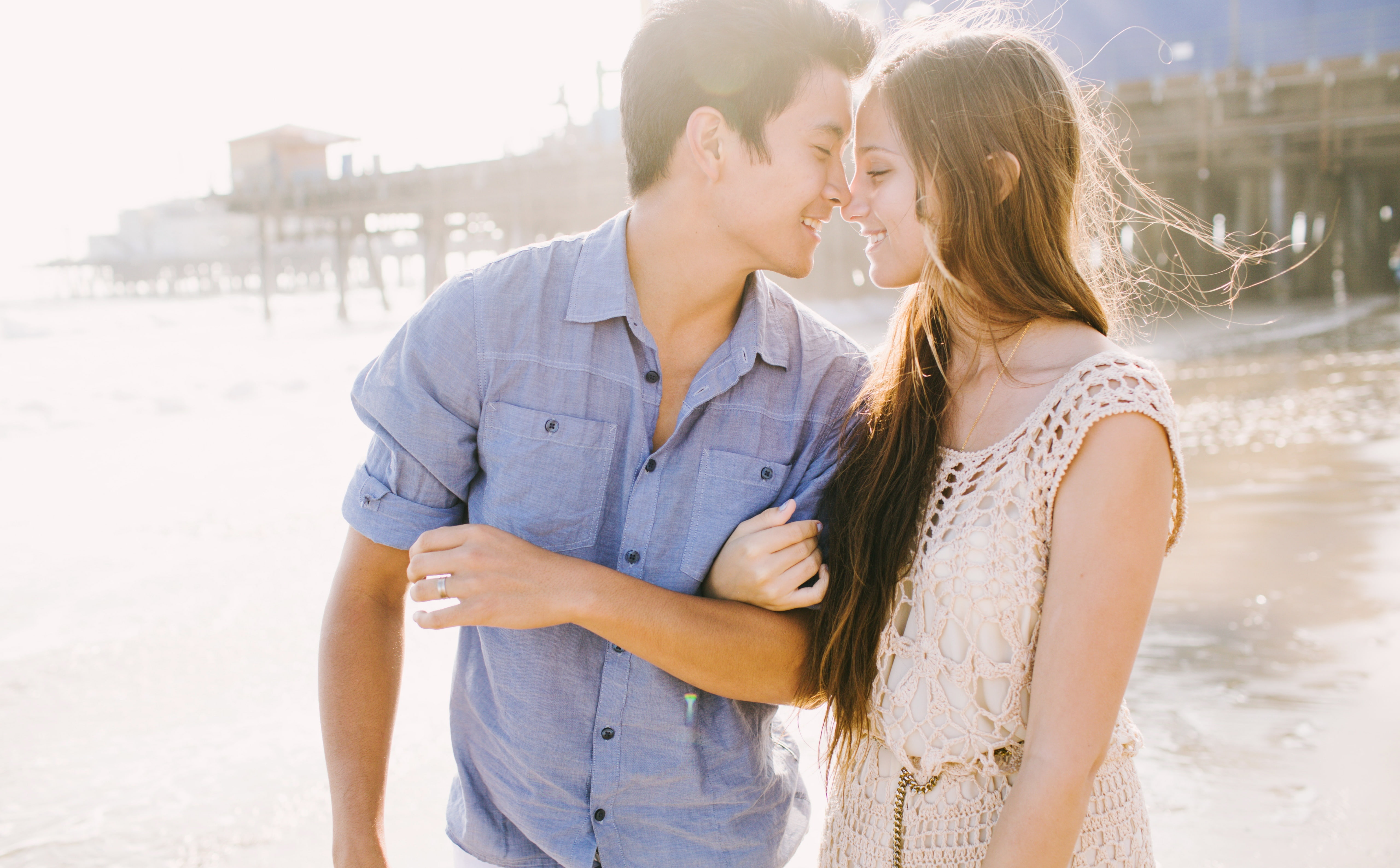 heterosexual couple, Summer, young men, beach, eyelet, togetherness, 5K, bonding, waist up, nature, leisure activity, Love, adult, emotion, two people, HD Wallpaper