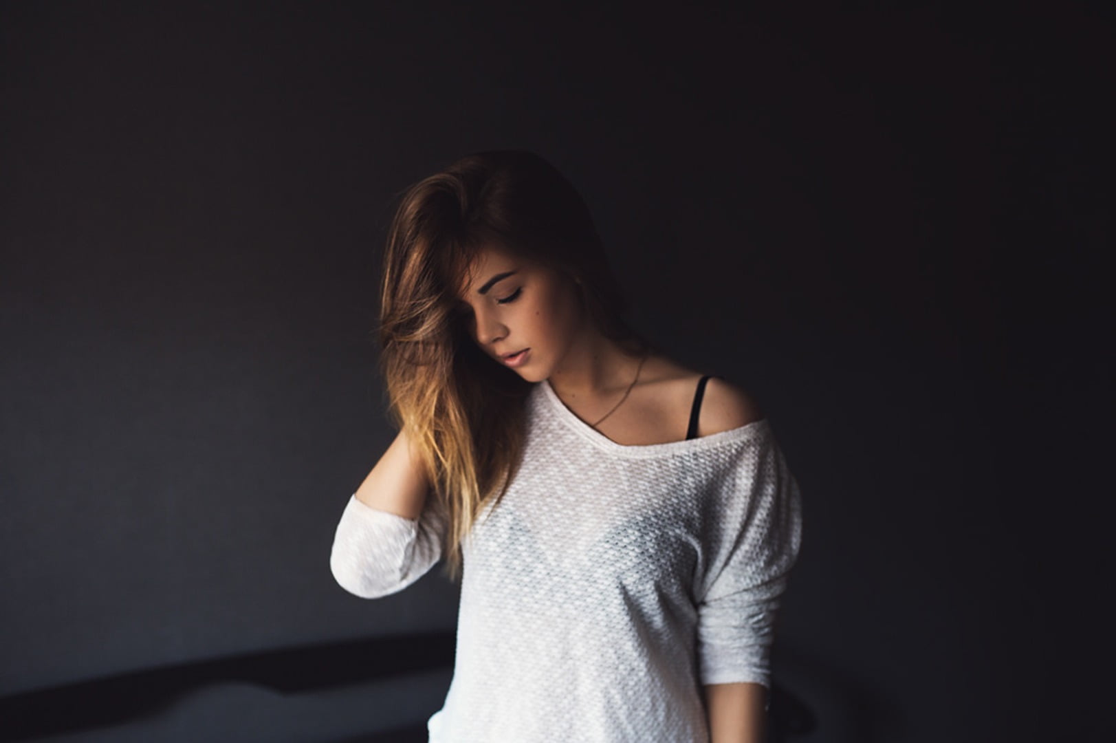 lifestyles, casual clothing, studio shot, beauty, looking, young women, copy space, closed eyes, 720P, lace, contemplation, top, hair, waist up, young adult, HD Wallpaper