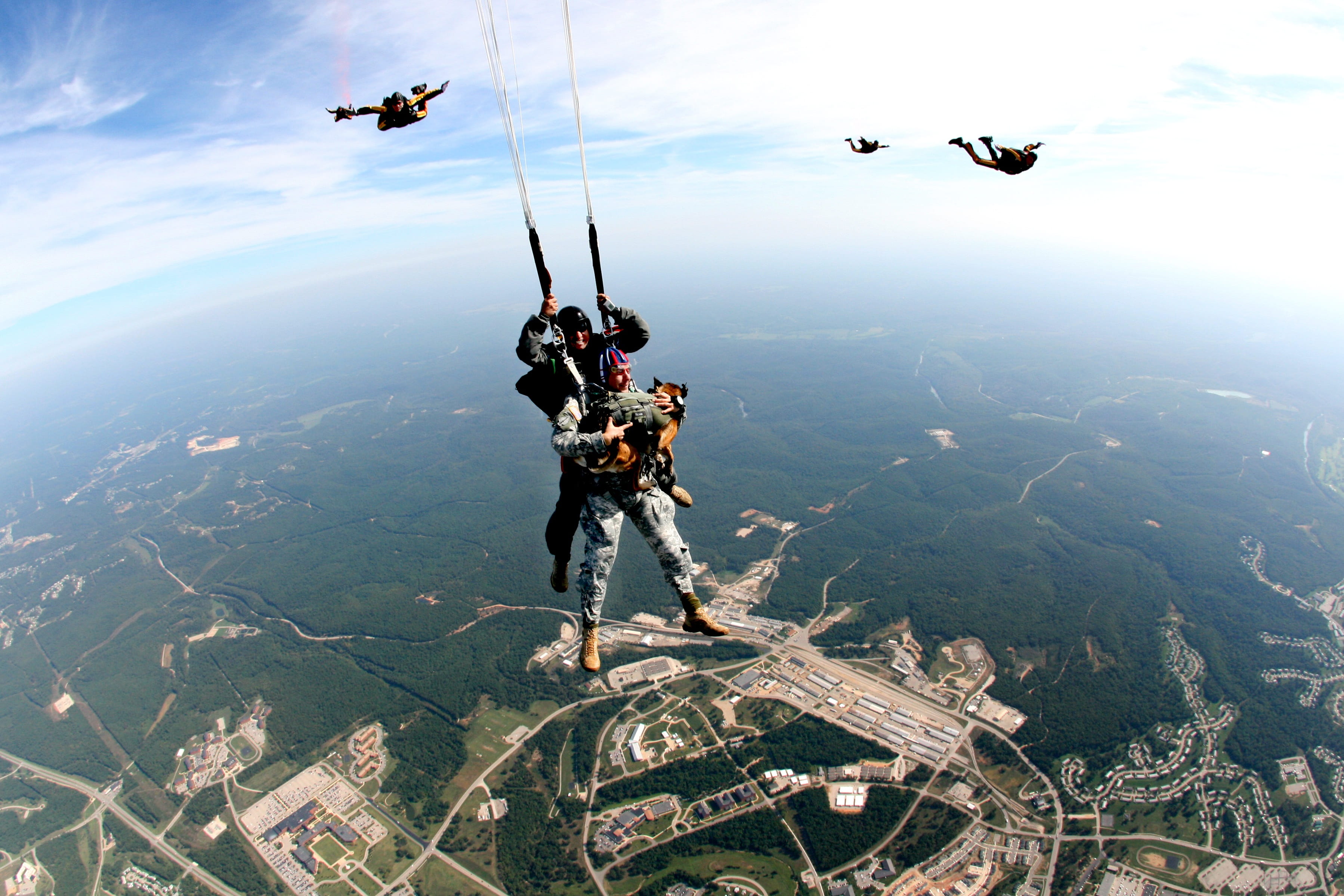 lifestyles, parachute, water, jumping, tandem skydivers, dom, Teamwork, cooperation, sport, parachuting, extreme sports, daytime, technology, day, people, HD Wallpaper