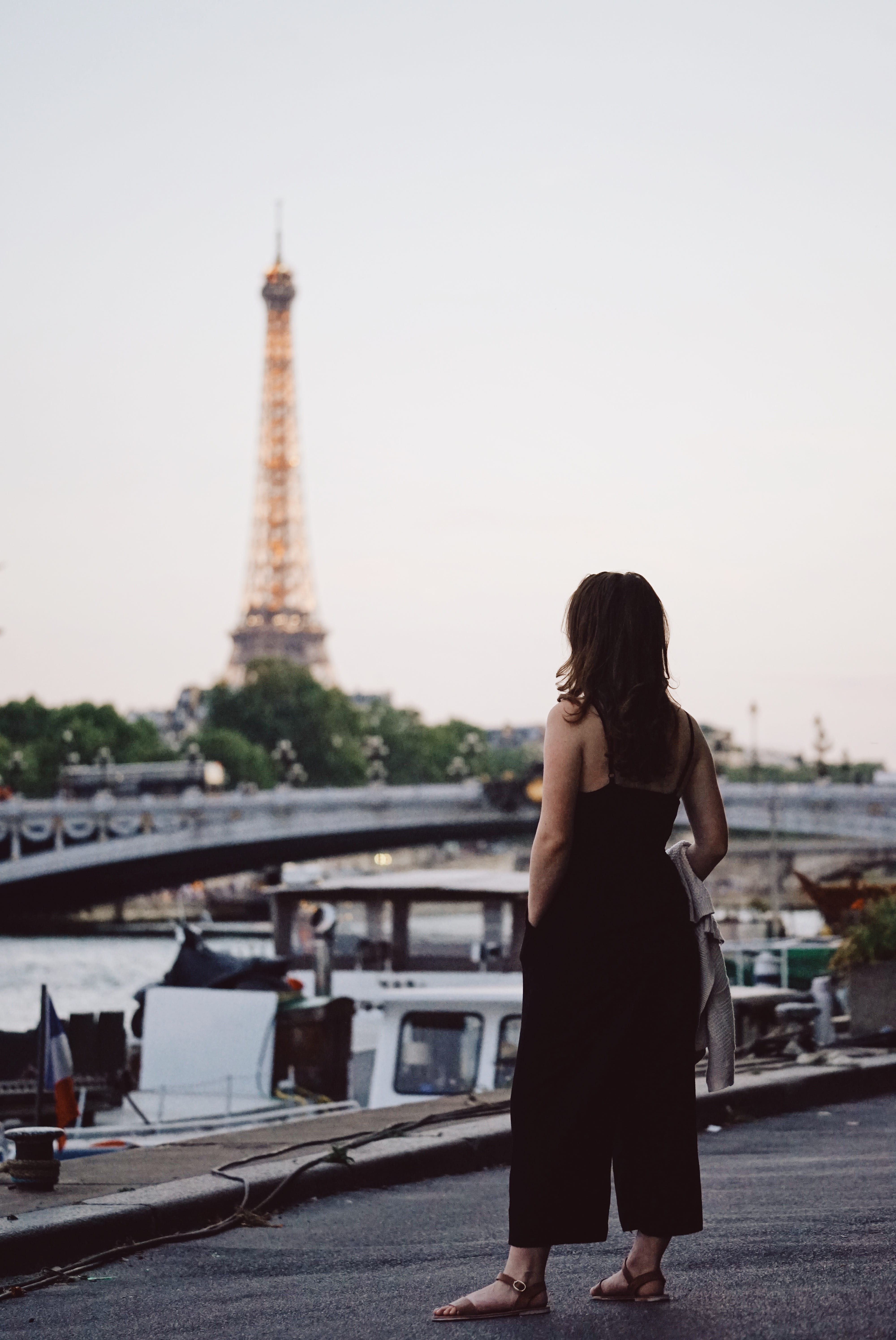jumpsuit, day, urban, famous Place, portrait, black, architecture, romance, cityscape, journey, people Traveling, street, tourist, 5K, women, girl, lifestyles, Phone HD Wallpaper