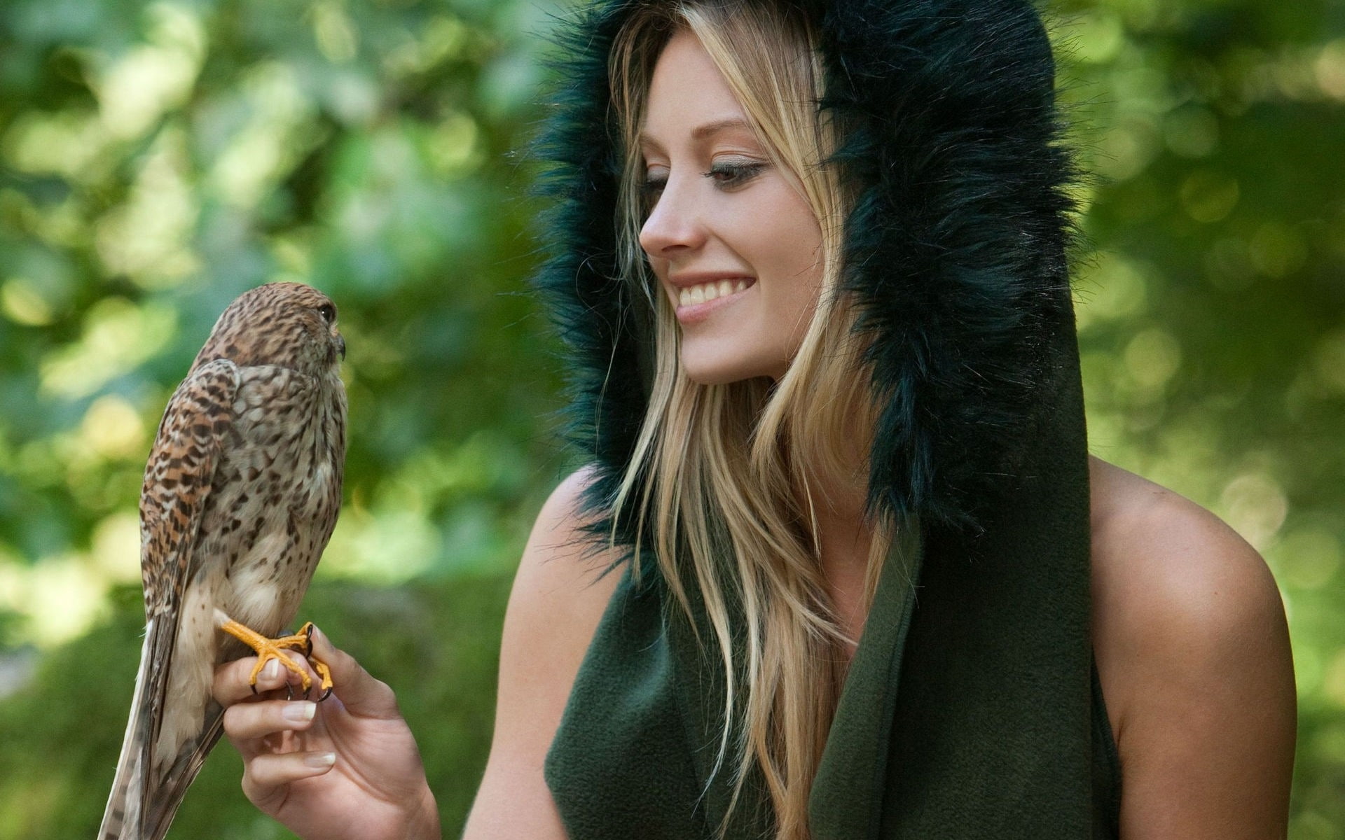 1080P, photography, smiles, girls, art, green, abstract, birds, dress, women, magazine, hawk, animals, femjoy, hd, blondes, models, hoodie, HD Wallpaper