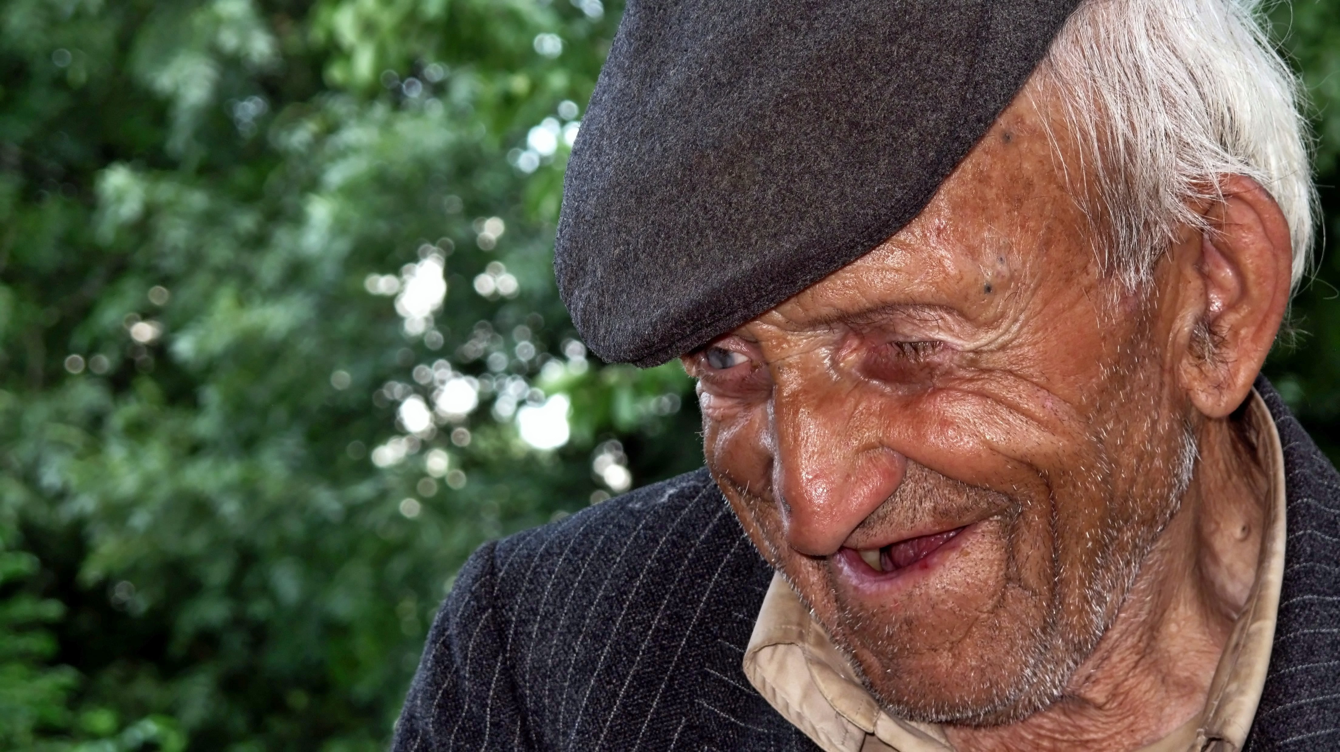 men, happiness, close-up, poor, person, 4K, emotion, wearing, portrait, outdoors, adult, human face, looking, black, old man, facial hair, senior men, HD Wallpaper