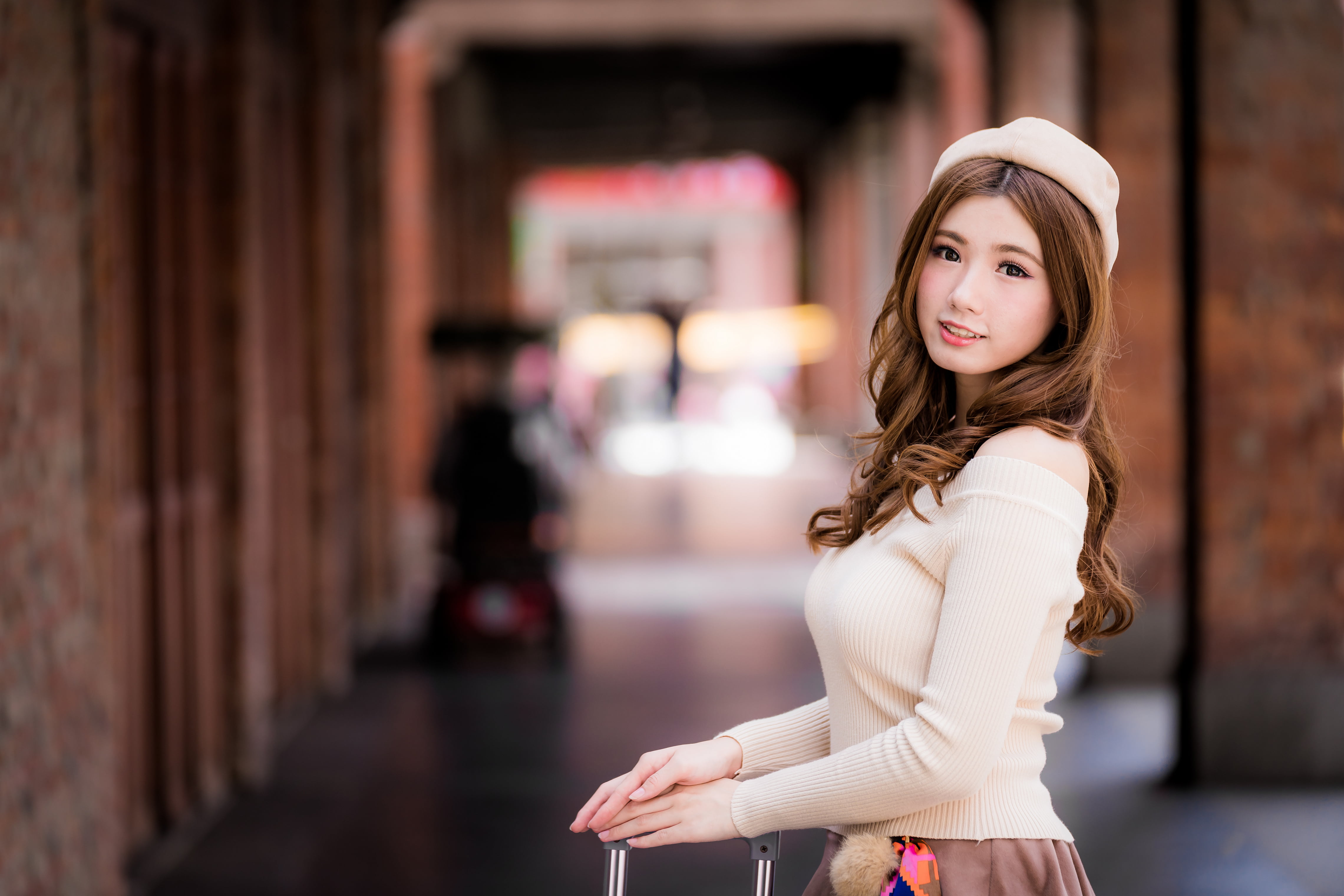 skirt, column, depth of field, long hair, suitcase, 4K, hallway, brunette, model, Asian, pullover, berets, women, HD Wallpaper