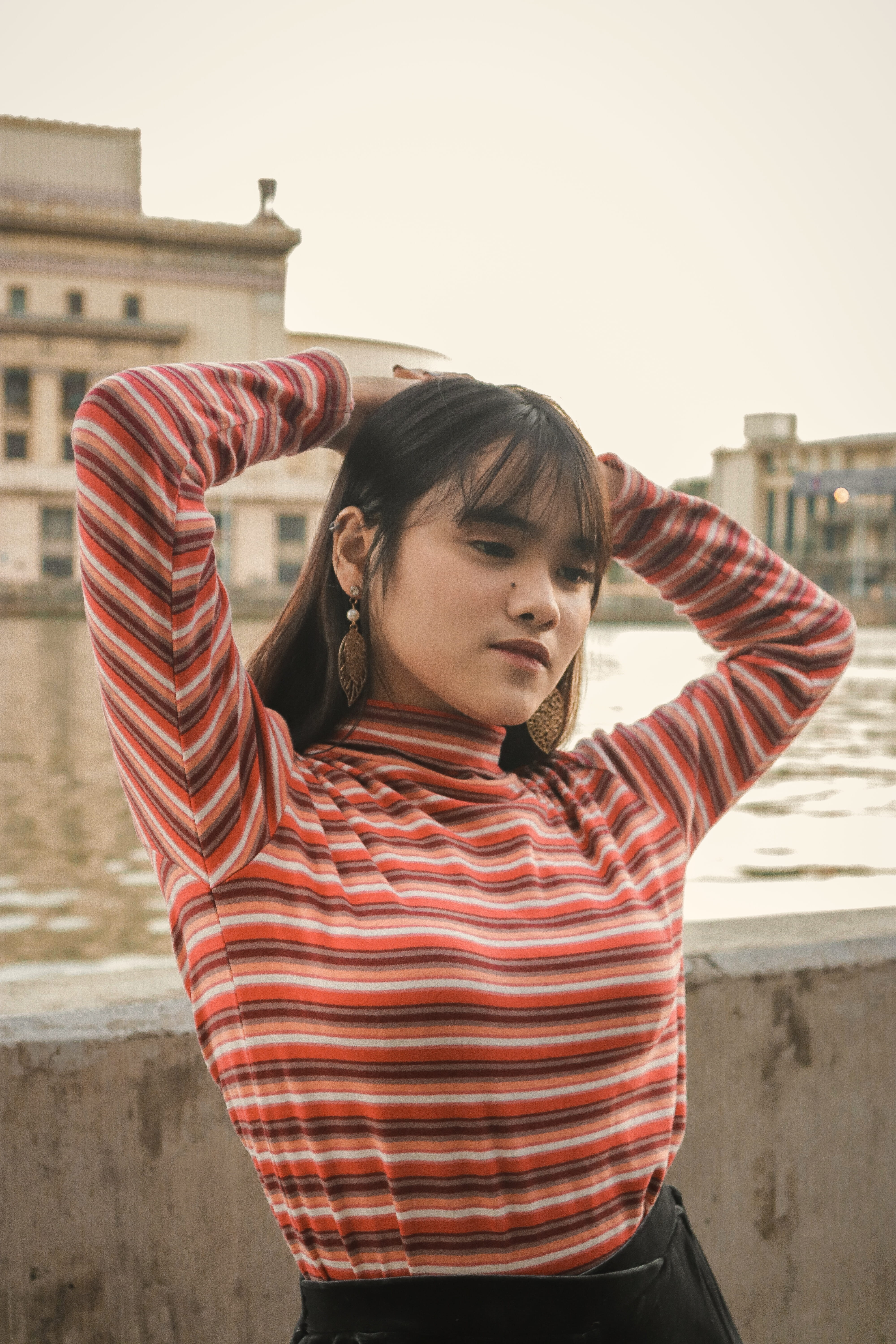 photoshoot, looking, standing, fashion, built structure, hair, waist up, innocence, model, focus on foreground, casual clothing, portrait, white, leisure, Phone HD Wallpaper