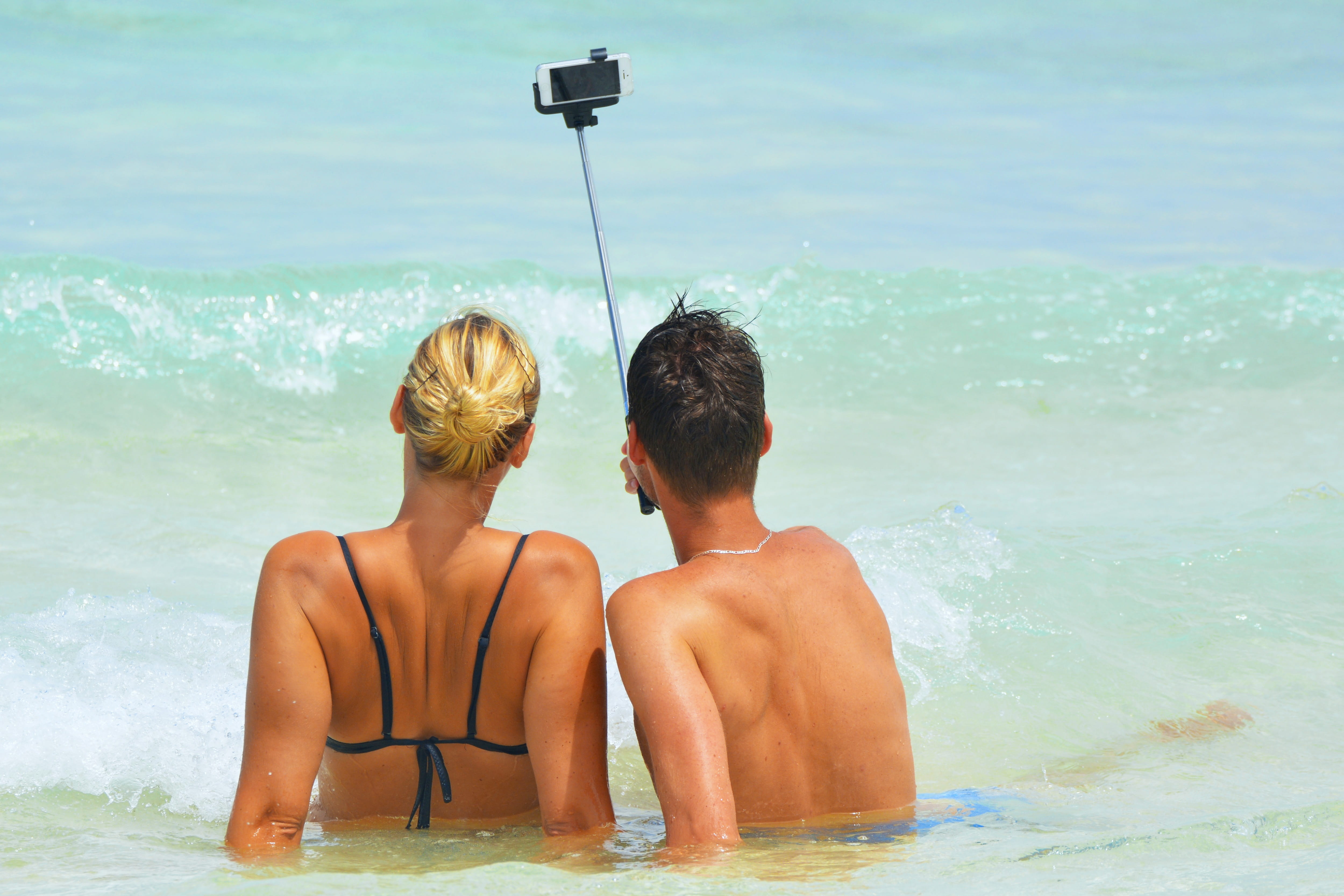 young People, child, couple, woman, selfie, nature, beach, holiday, 4K, leisure activity, togetherness, vacations, outdoors, peopleTravel, men, rear view, HD Wallpaper