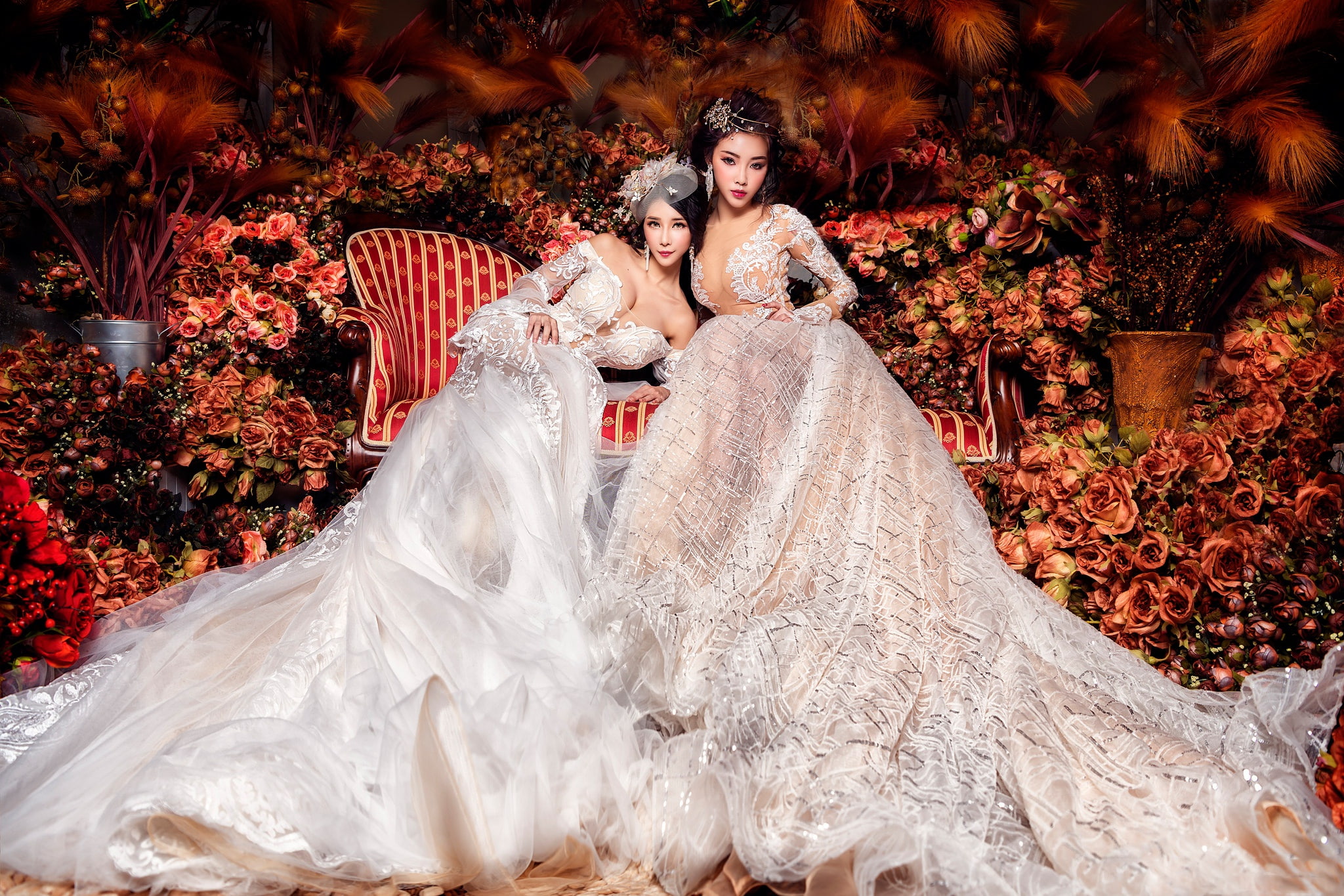 dresses, decoration, garden, sofa, outfit, wedding, 1080P, design, bride, Asian girls, luxury, Duo, sitting, two, white, a lot, Princess, roses, hem, beauty, HD Wallpaper