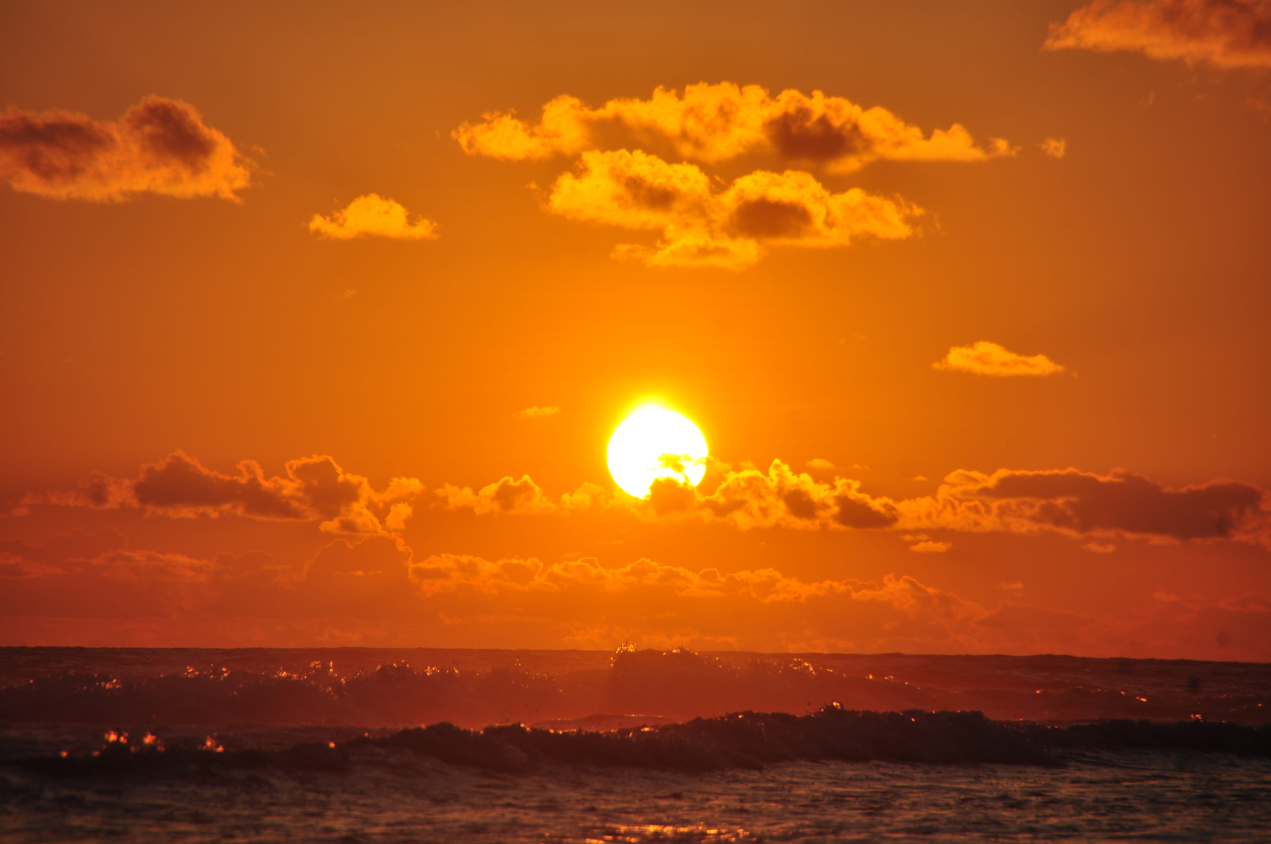 outdoors, sunlight, sunrise, horizon over water, sunset, orange color, dramatic sky, sky, bright, no people, waves, ocean, summer, scenic, view, idyllic, HD Wallpaper