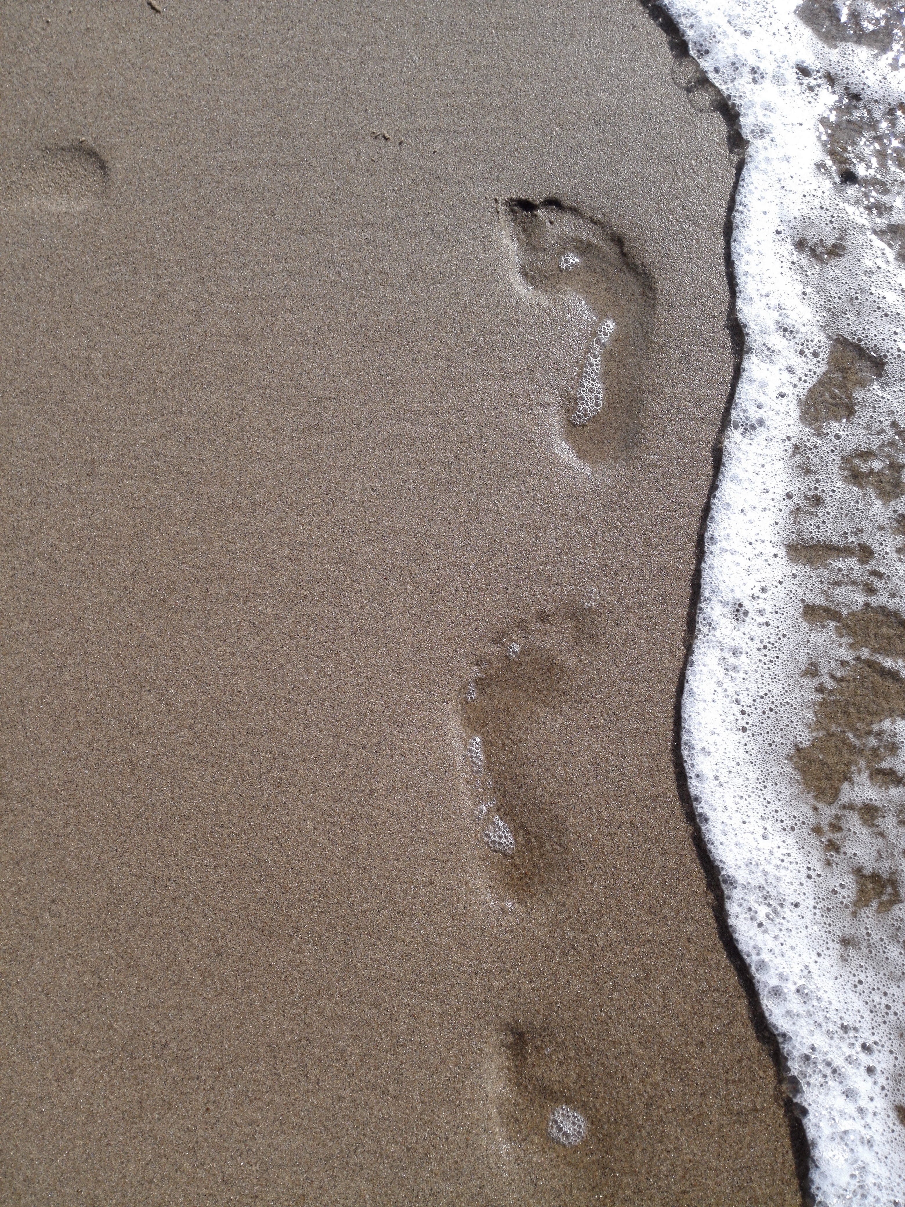 nature, feet, outdoors, land, water, foot, Beach, wave, textured, directly above, trace, high angle view, 4K, no people, sea, close-up, holiday, footprint, Phone HD Wallpaper