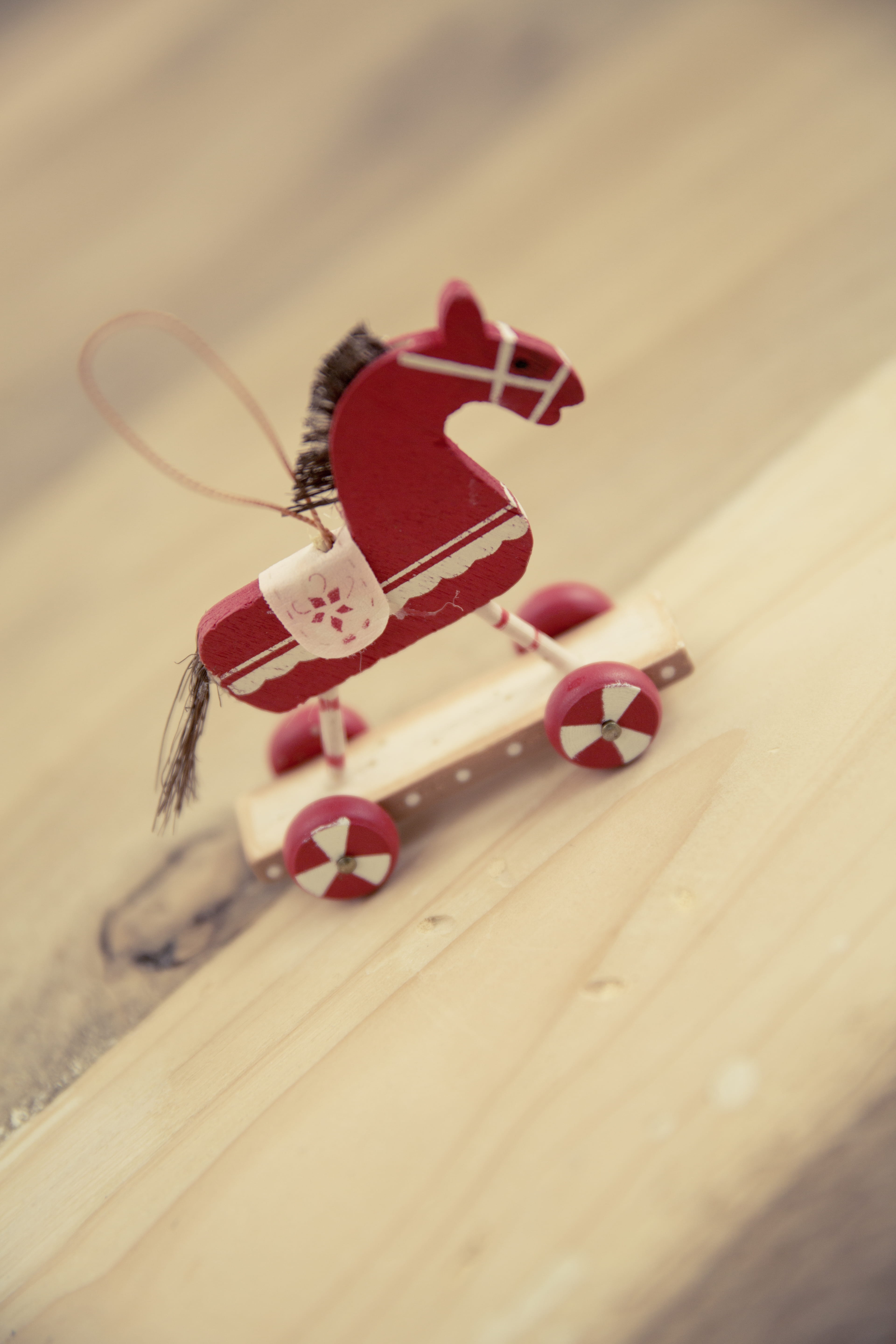 creativity, jewelry, xmas, no people, decor, wood - material, indoors, representation, art and craft, key, rocking horse, day, table, human representation, Phone HD Wallpaper