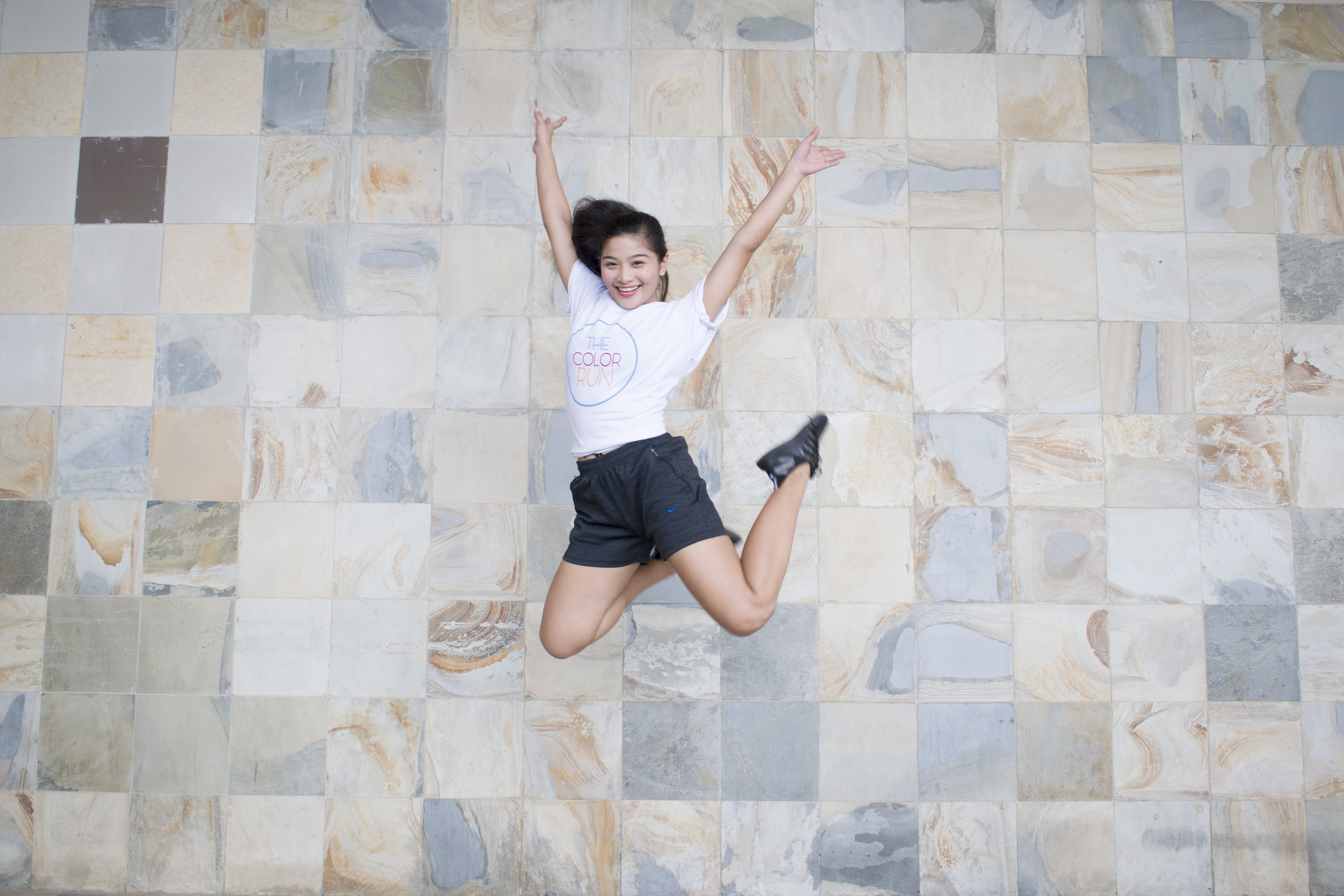 smiling, full length, flooring, young adult, shot, emotion, white, taking, casual clothing, wear, near, kid, woman, casual, leisure activity, shorts, arms raised, HD Wallpaper