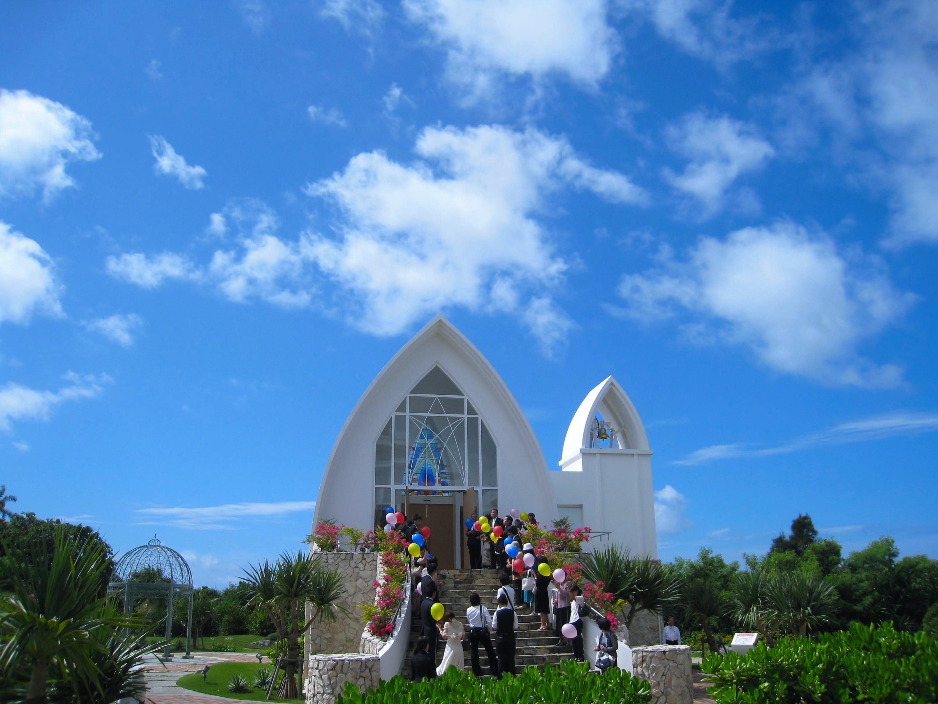 wedding, bouquet, okinawa, blue, 2K, spirituality, sky, plant, blue sky, cloud, bougainvillea, real people, nature, japan, outdoors, south island, group of people, HD Wallpaper