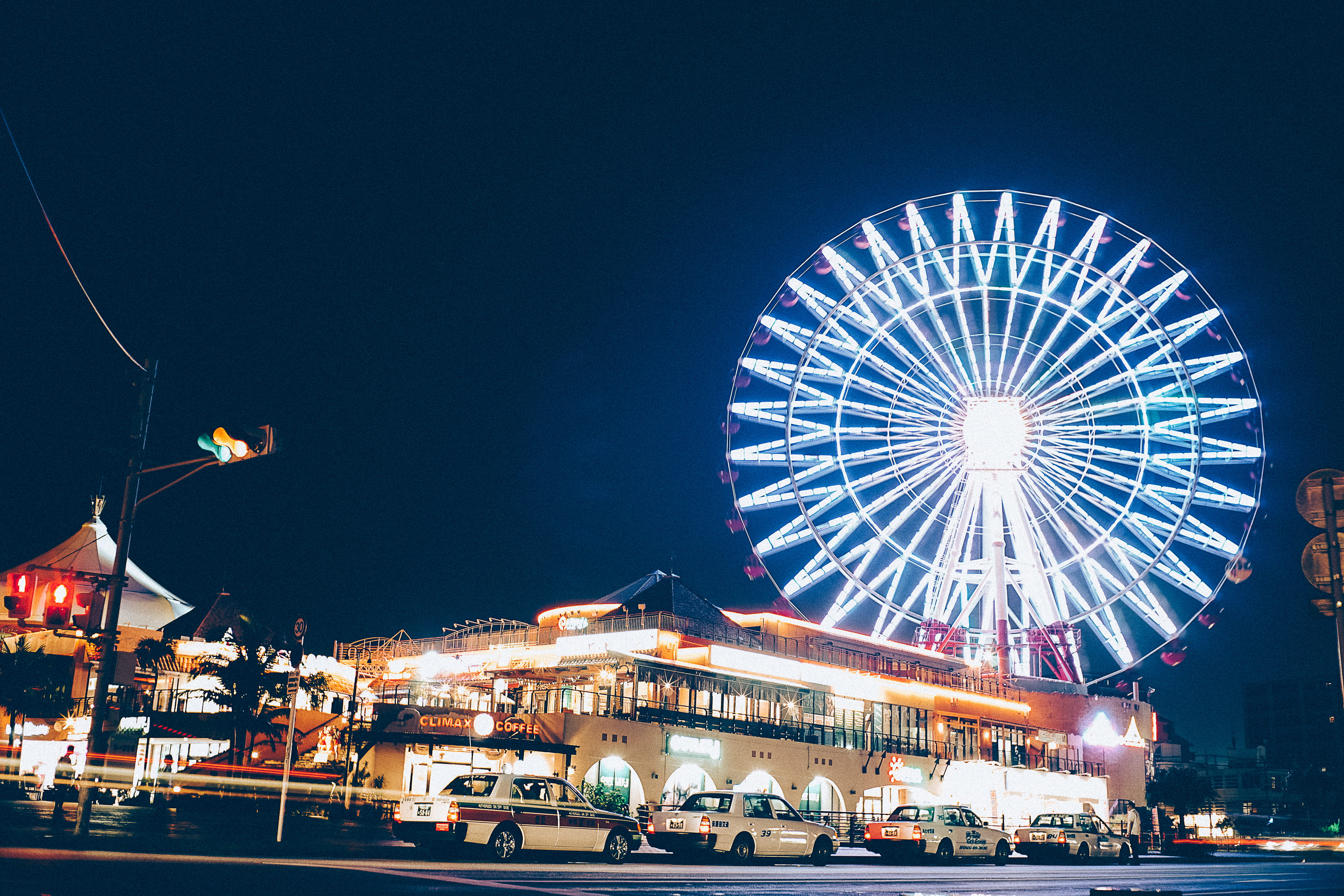 built structure, 4K, nightlife, outdoors, amusement park ride, arts culture and entertainment, city, travel destinations, nautical vessel, sky, illuminated, HD Wallpaper