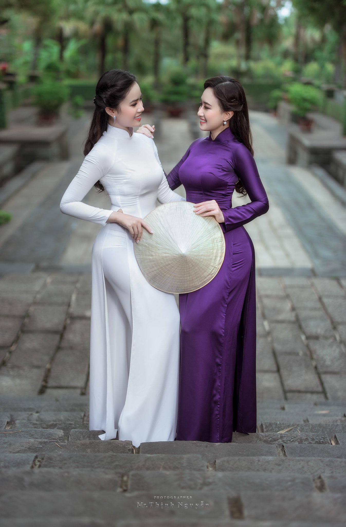 leaf hat, Asian, purple dress, women, 1080P, white dress, vietnamese, áo dài, depth of field, Phone HD Wallpaper