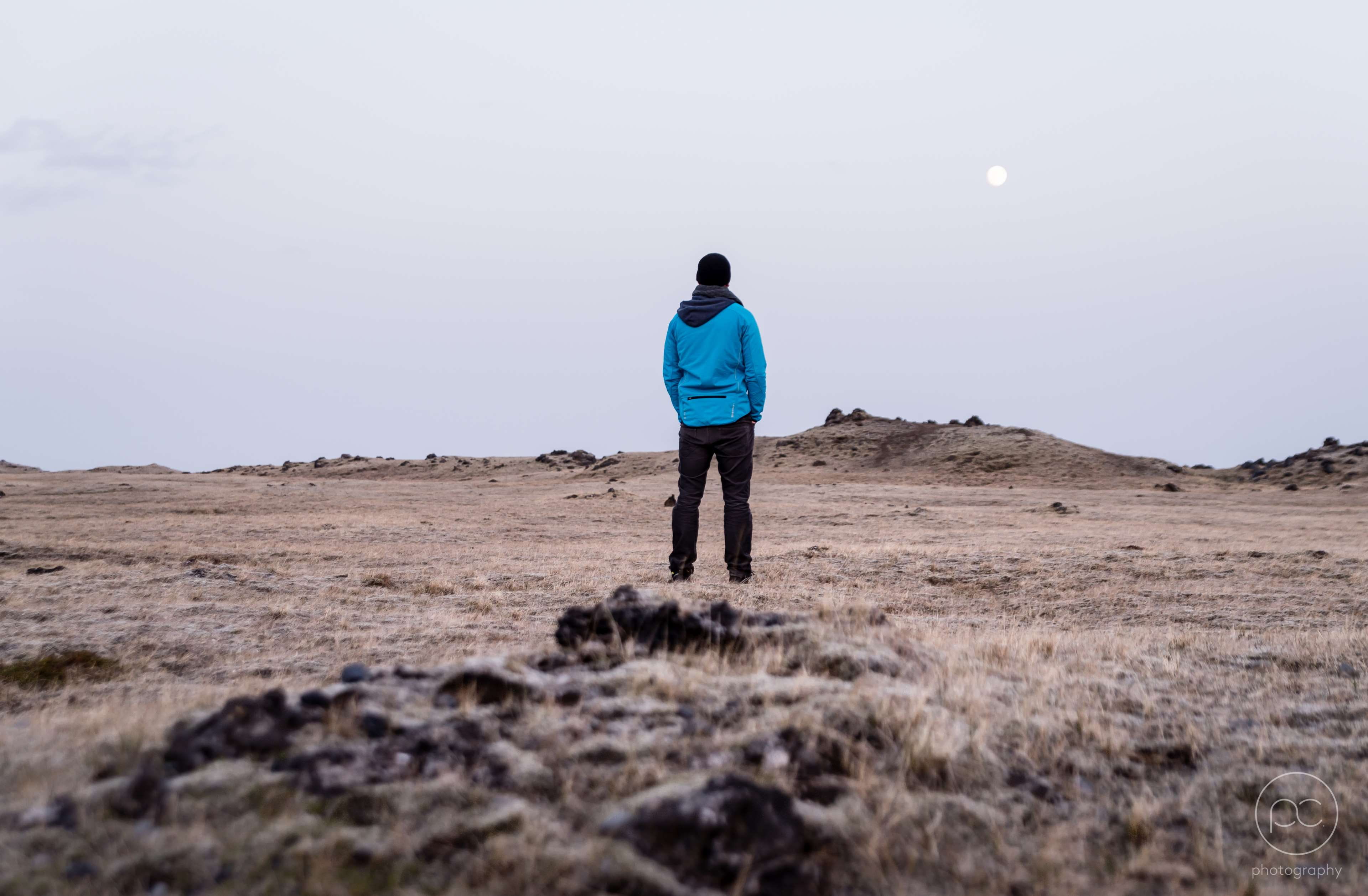 travel, rear view, tranquil scene, full length, dry, evening sky, lifestyles, sand, hike, landscape, daylight, tranquility, full moon, adventure, leisure activity, HD Wallpaper