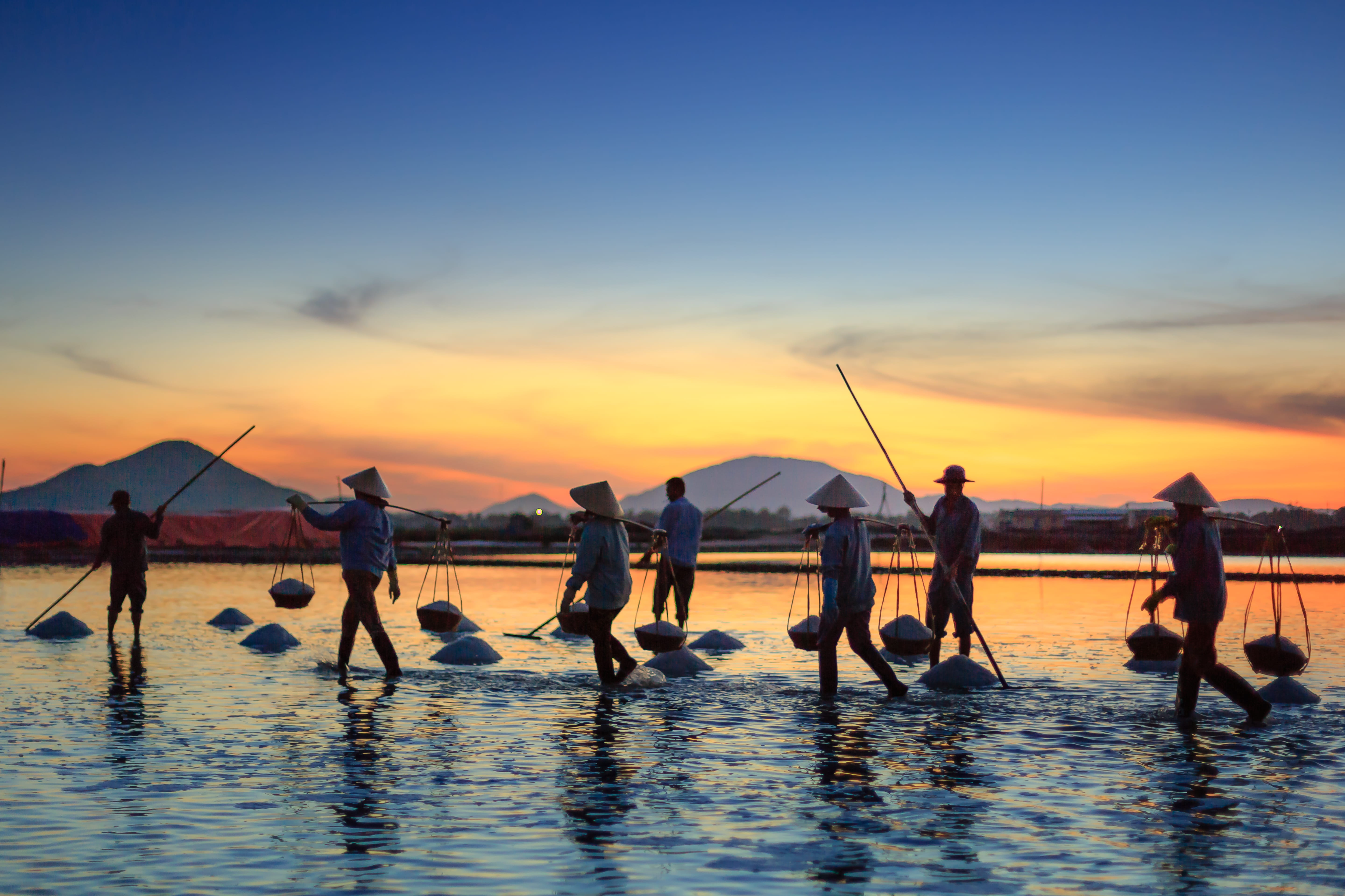 sky, 5K, outdoors, fisherman, dusk, ocean, hour, occupation, reflection, lifestyles, water, standing, carrying, evening, nautical vessel, scenic, people, HD Wallpaper
