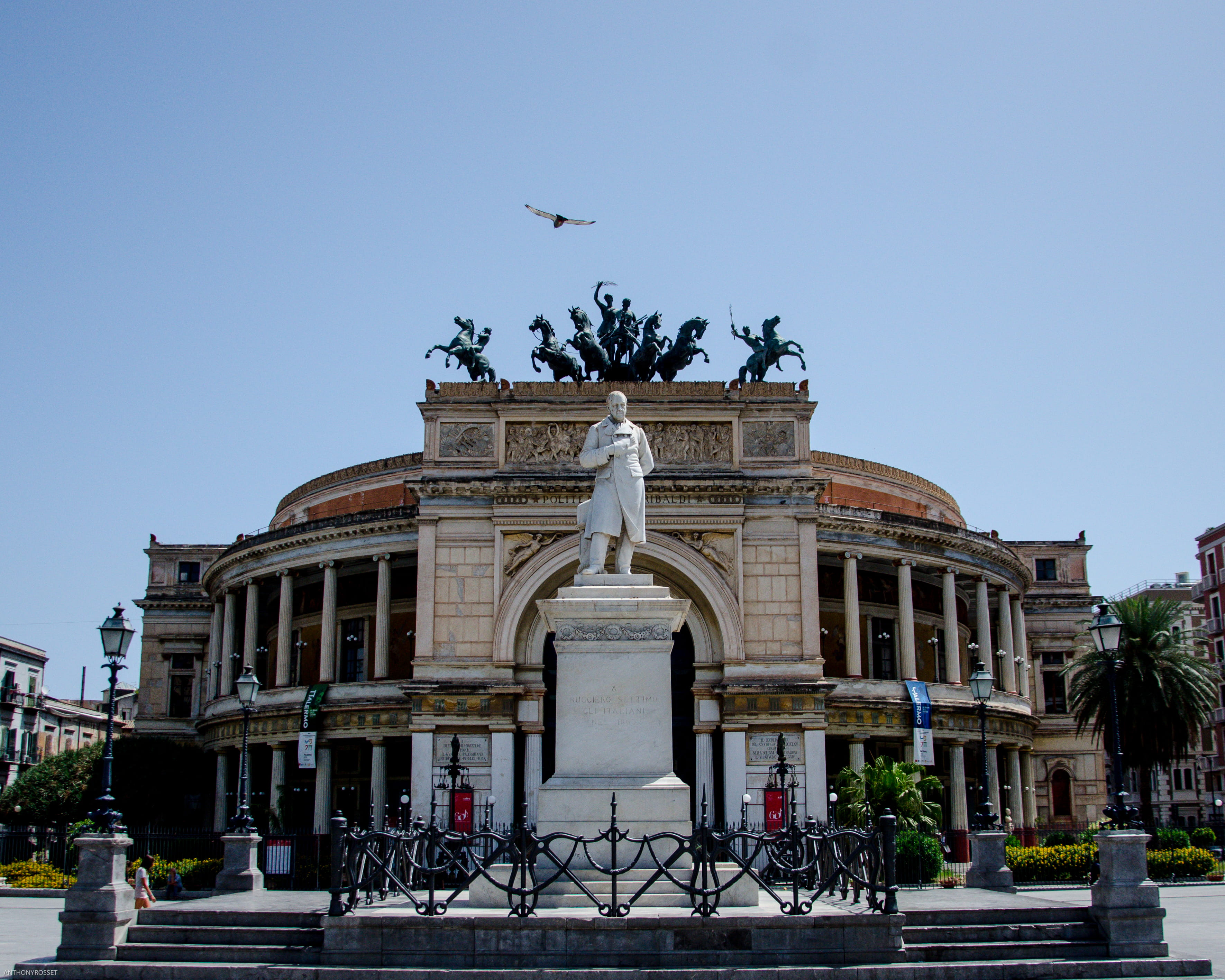 architectural column, tree, statue, building exterior, arch, incidental people, the past, clear sky, travel destinations, sicily, palermo, monument, 2K, HD Wallpaper