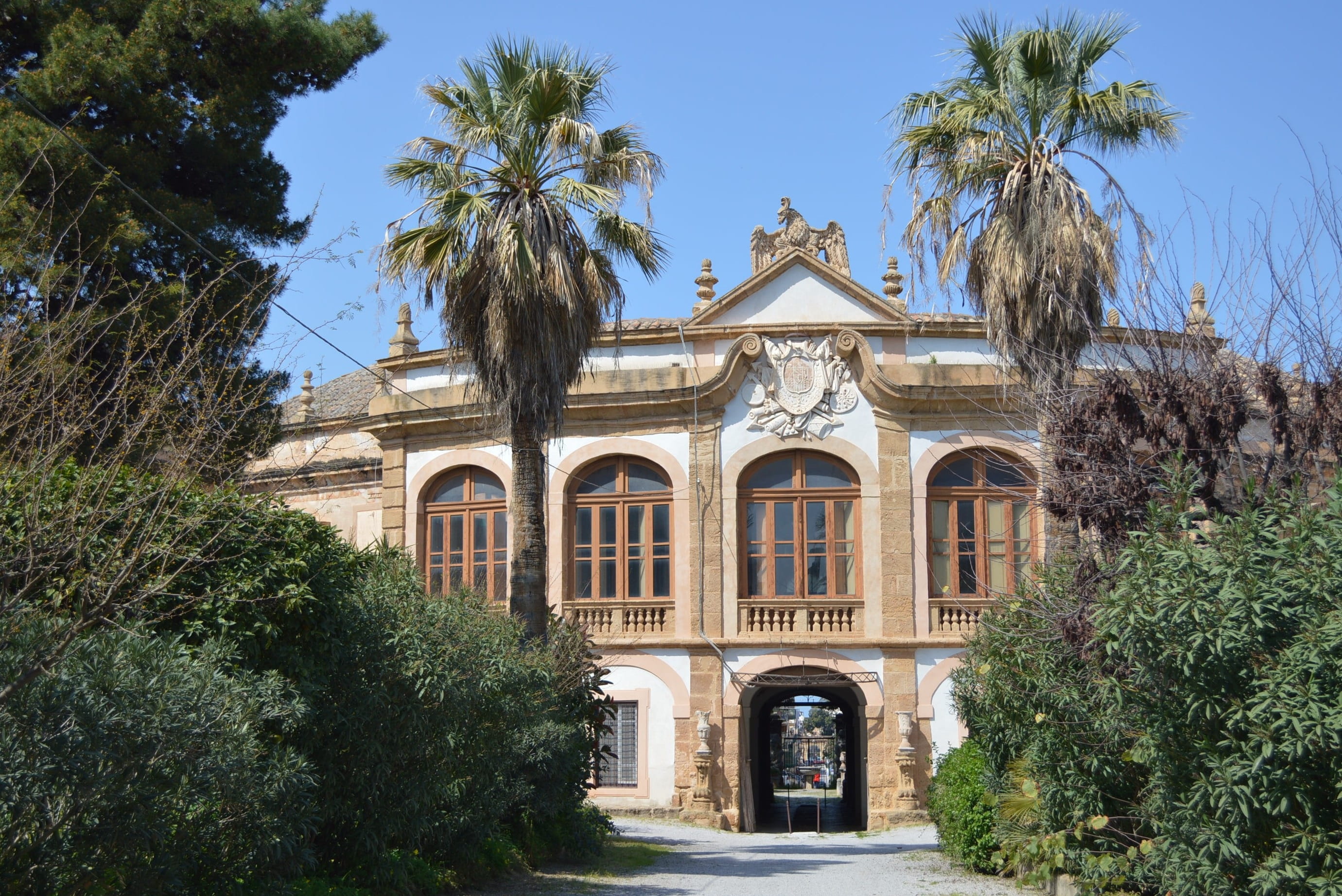 architecture, sky, day, plant, tree, built structure, clear sky, ornate, tropical climate, building exterior, building, bagheria, palermo, mansion, low angle view, HD Wallpaper