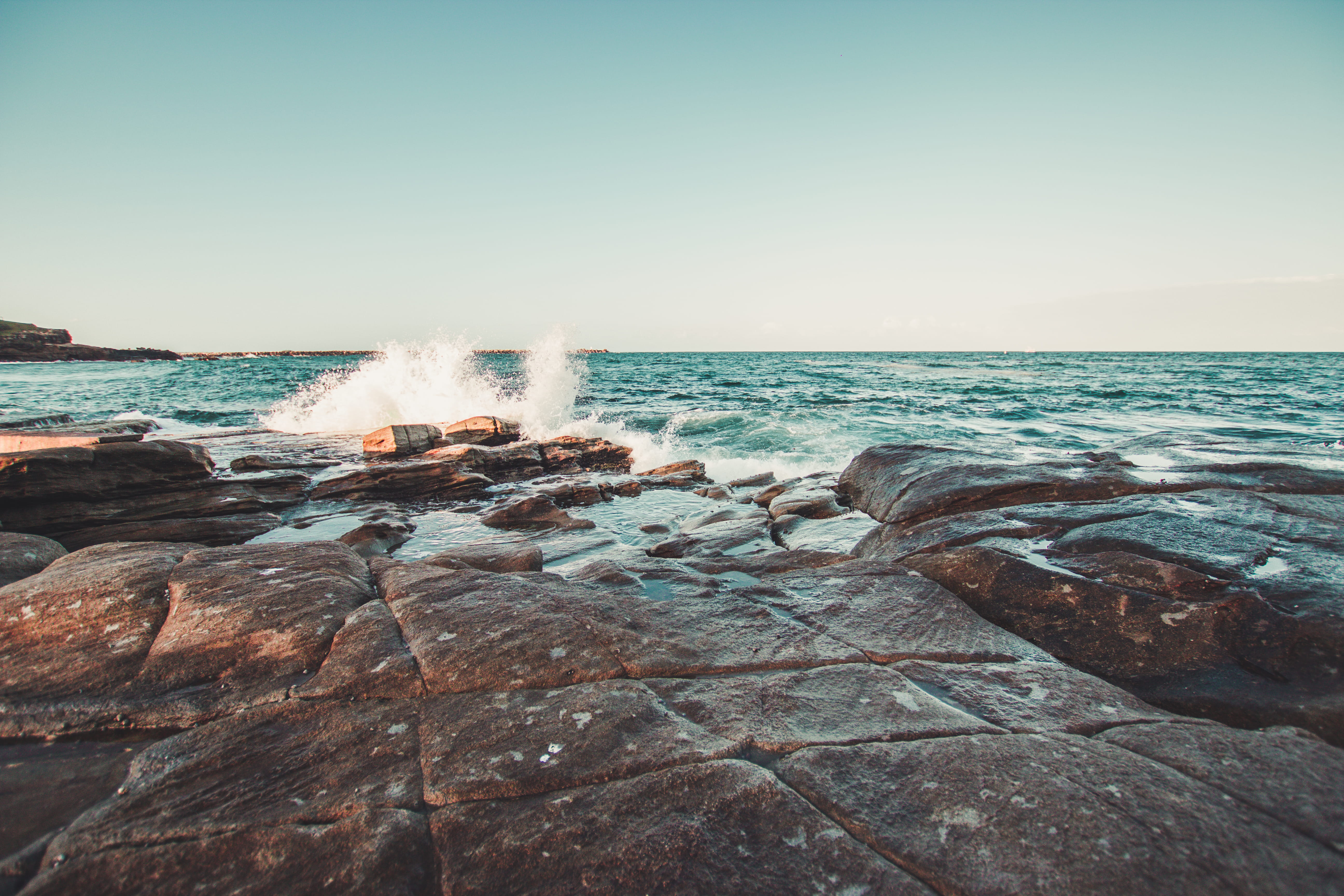 5K, motion, scenics - nature, water, rock - object, sky, land, no people, wave, copy space, clear sky, nsw, sea, horizon, solid, breaking, new south wales, HD Wallpaper