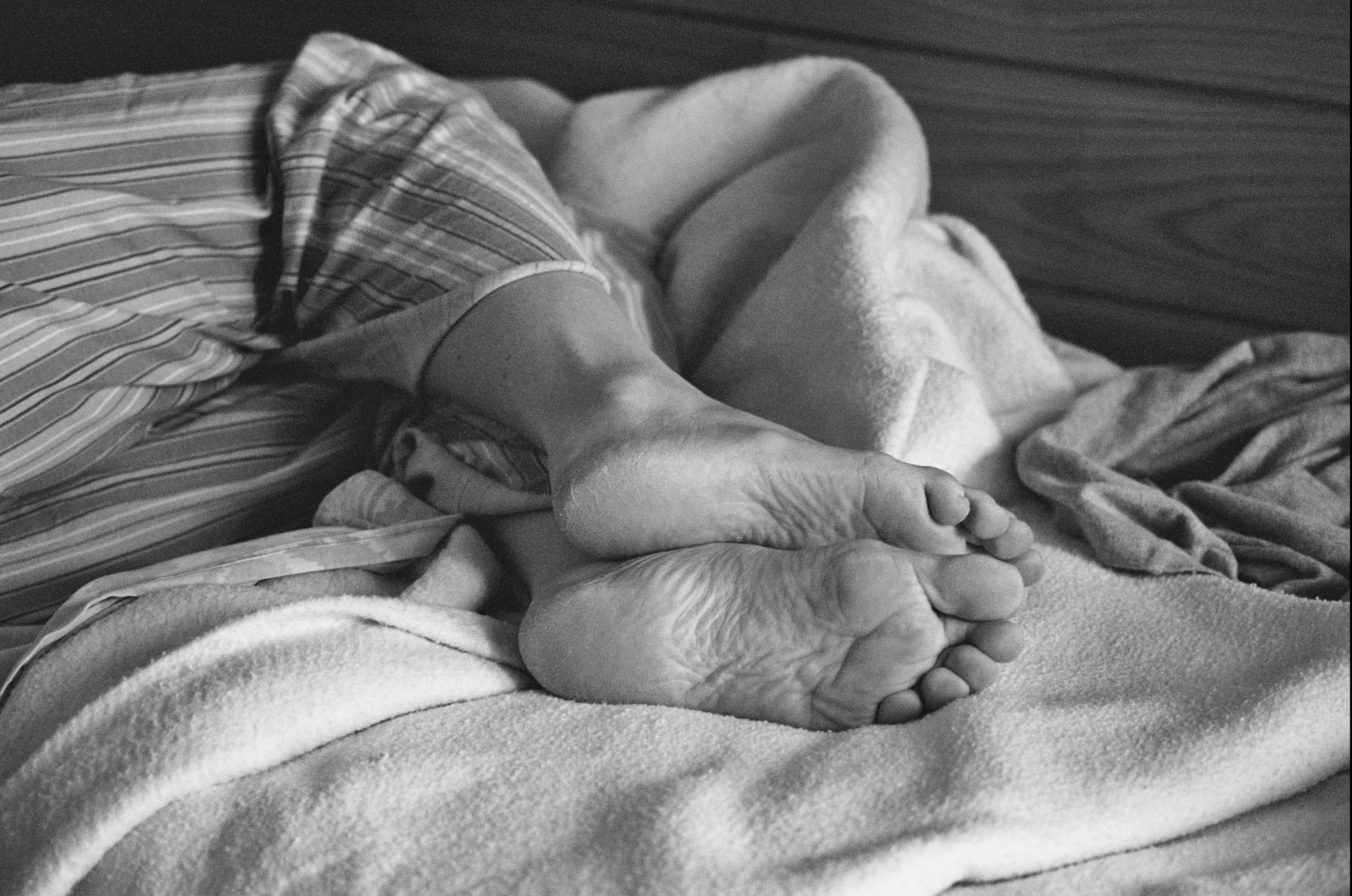 sleeping, childhood, child, indoors, blanket, low section, barefoot, care, babyhood, the bahamas, baby, furniture, human body part, feet, lying down, nassau, HD Wallpaper
