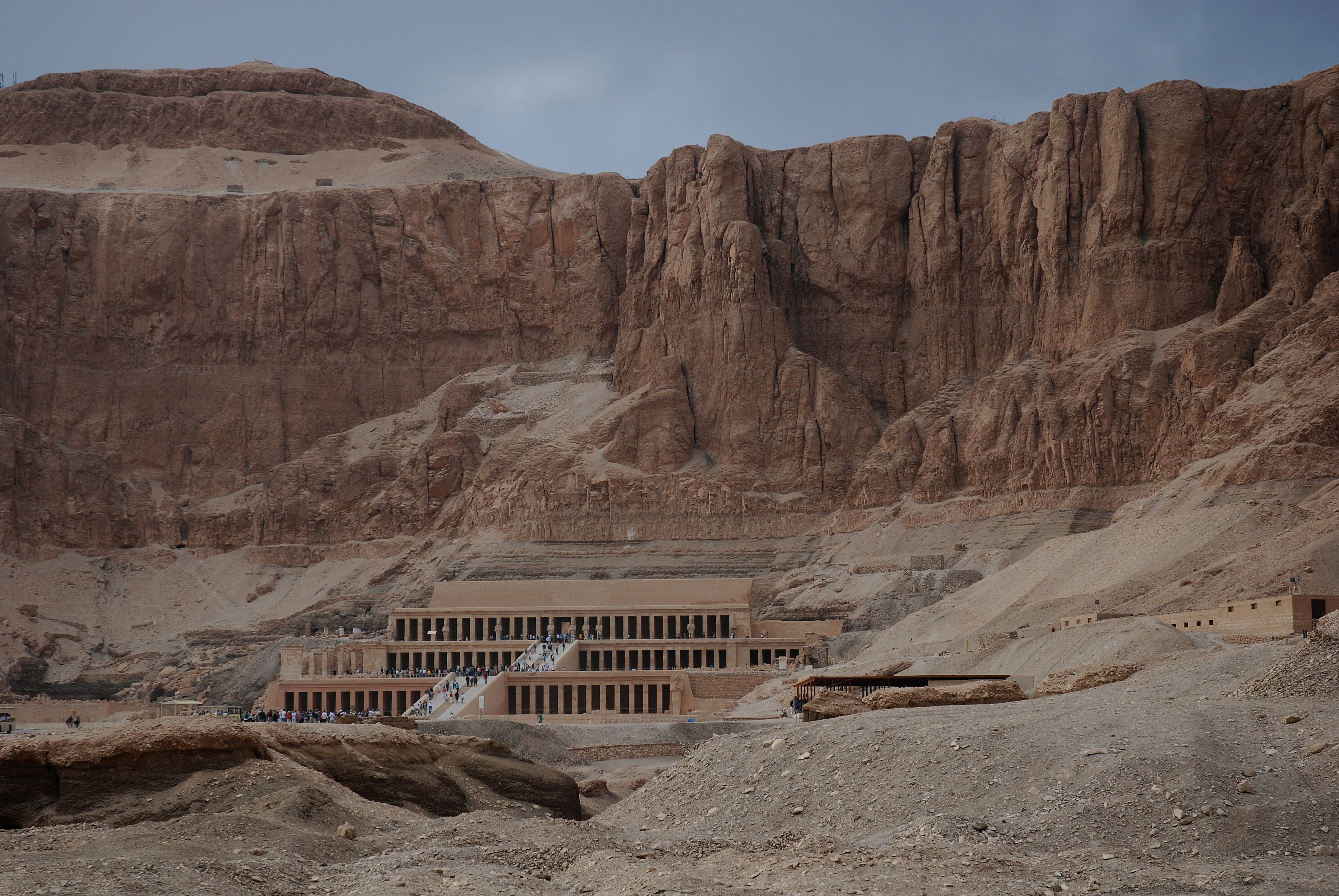 temple of hatshepsut, eroded, environment, non-urban scene, blue, landscape, luxor, ancient, tranquil scene, 4K, geology, old, historical, scenics - nature, HD Wallpaper
