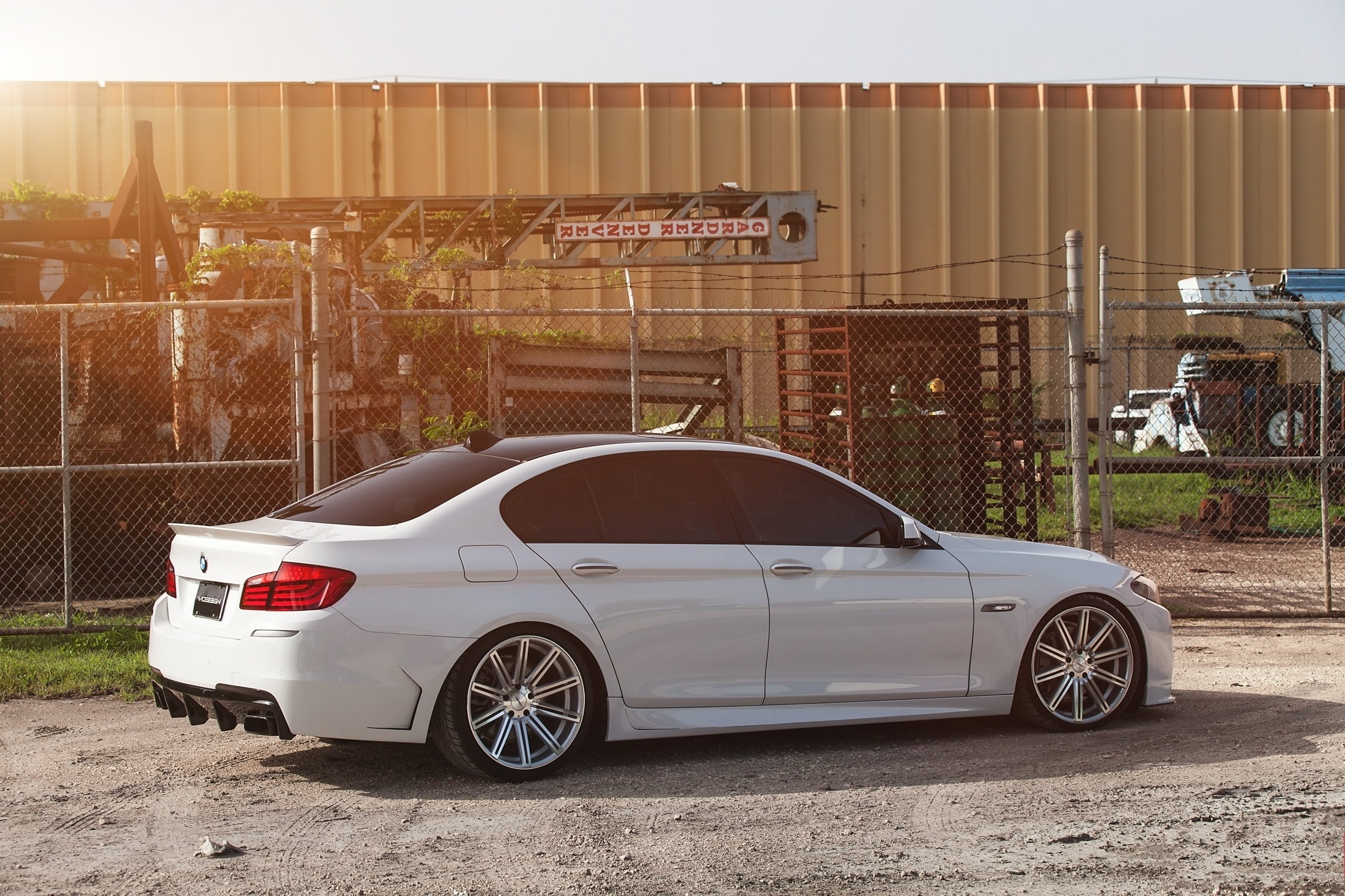 stationary, speed, thailand, mode of Transport, editorial, technology, travel, city, bmw, transportation, fuel and Power Generation, modern, sports Utility Vehicle, HD Wallpaper