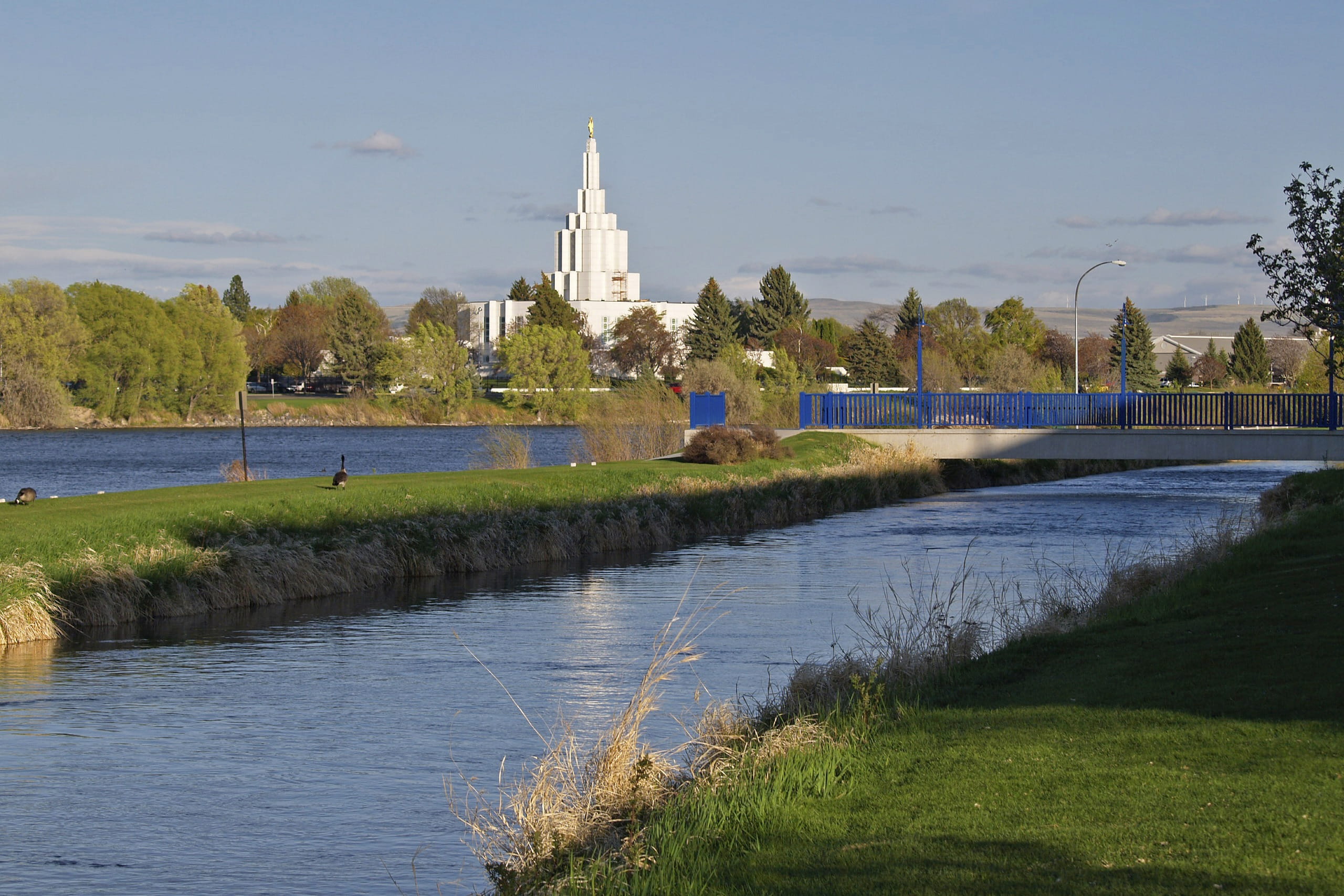 idaho, spirituality, landscape, Mormon, 2K, Idaho, outdoors, Usa, belief, temple, nature, mormon, canal, Idaho Falls, place of worship, river, reflection, HD Wallpaper