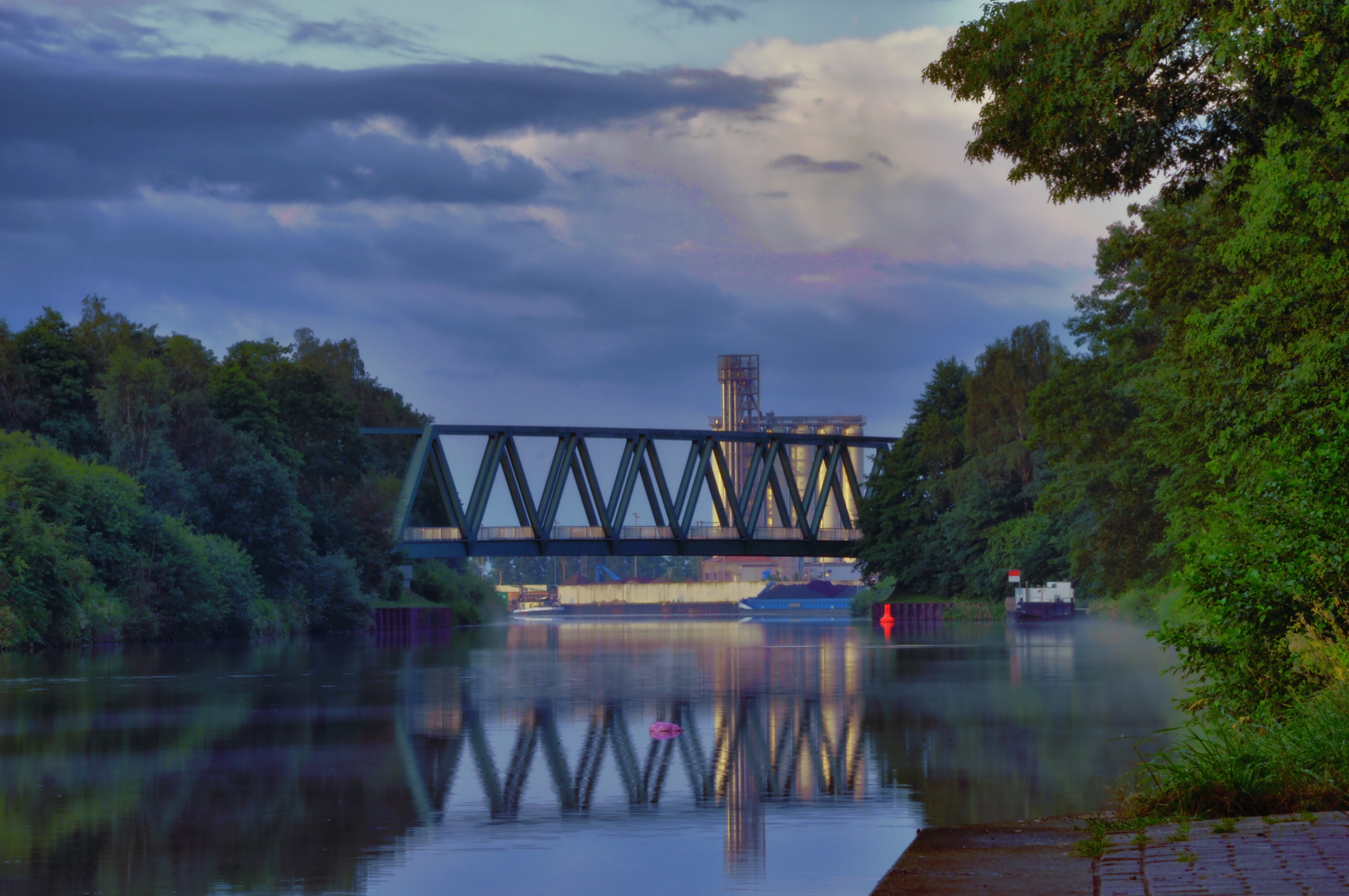 built structure, 4K, bridge, railway bridge, cloud - sky, hdr, river, reflection, blurred motion, water, industry, bridge - man made structure, connection, HD Wallpaper
