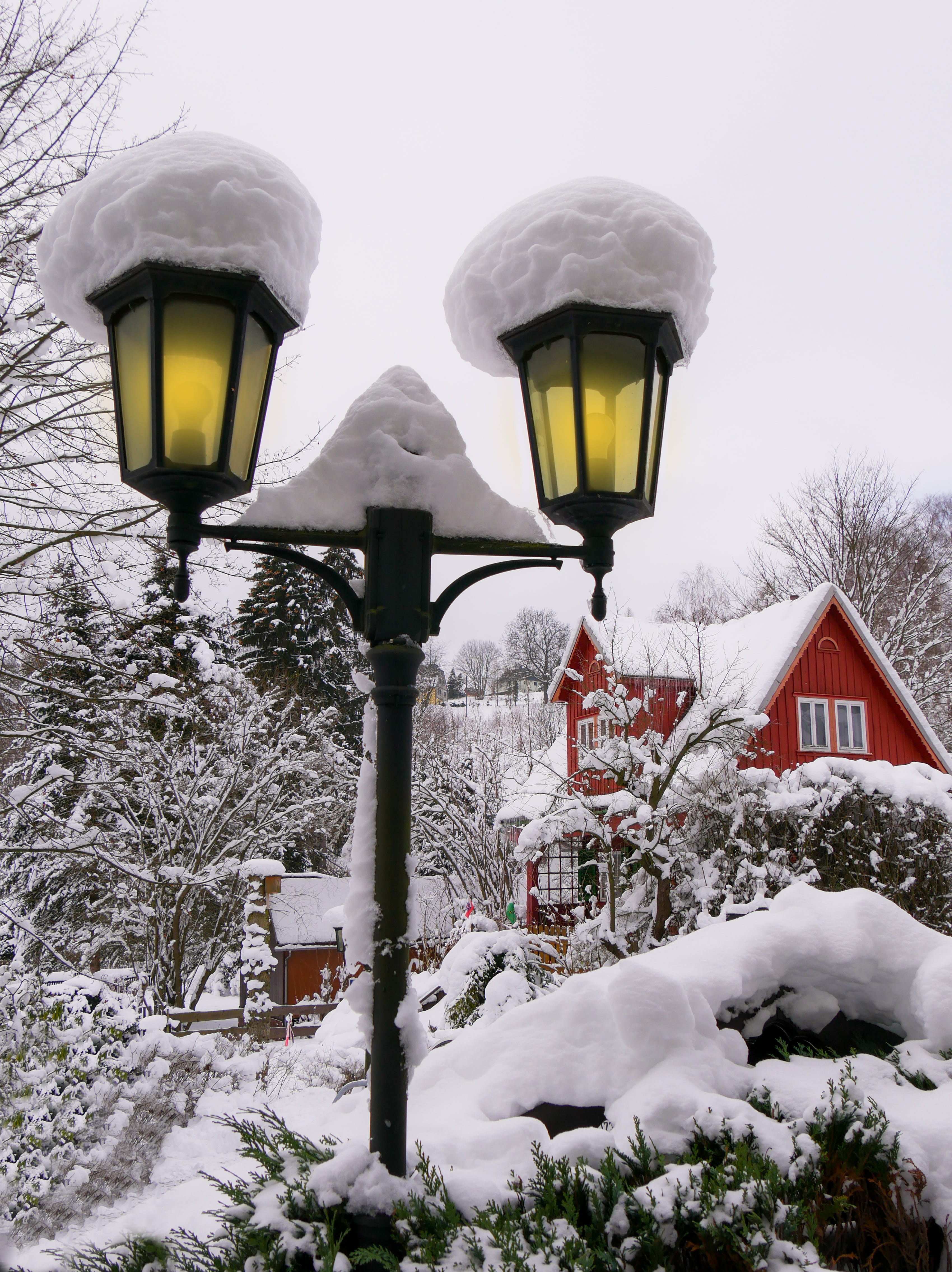 architecture, street, 4K, snowcapped mountain, covering, white, day, winter mood, lighting equipment, sky, frost, season, electric lamp, cold temperature, Phone HD Wallpaper