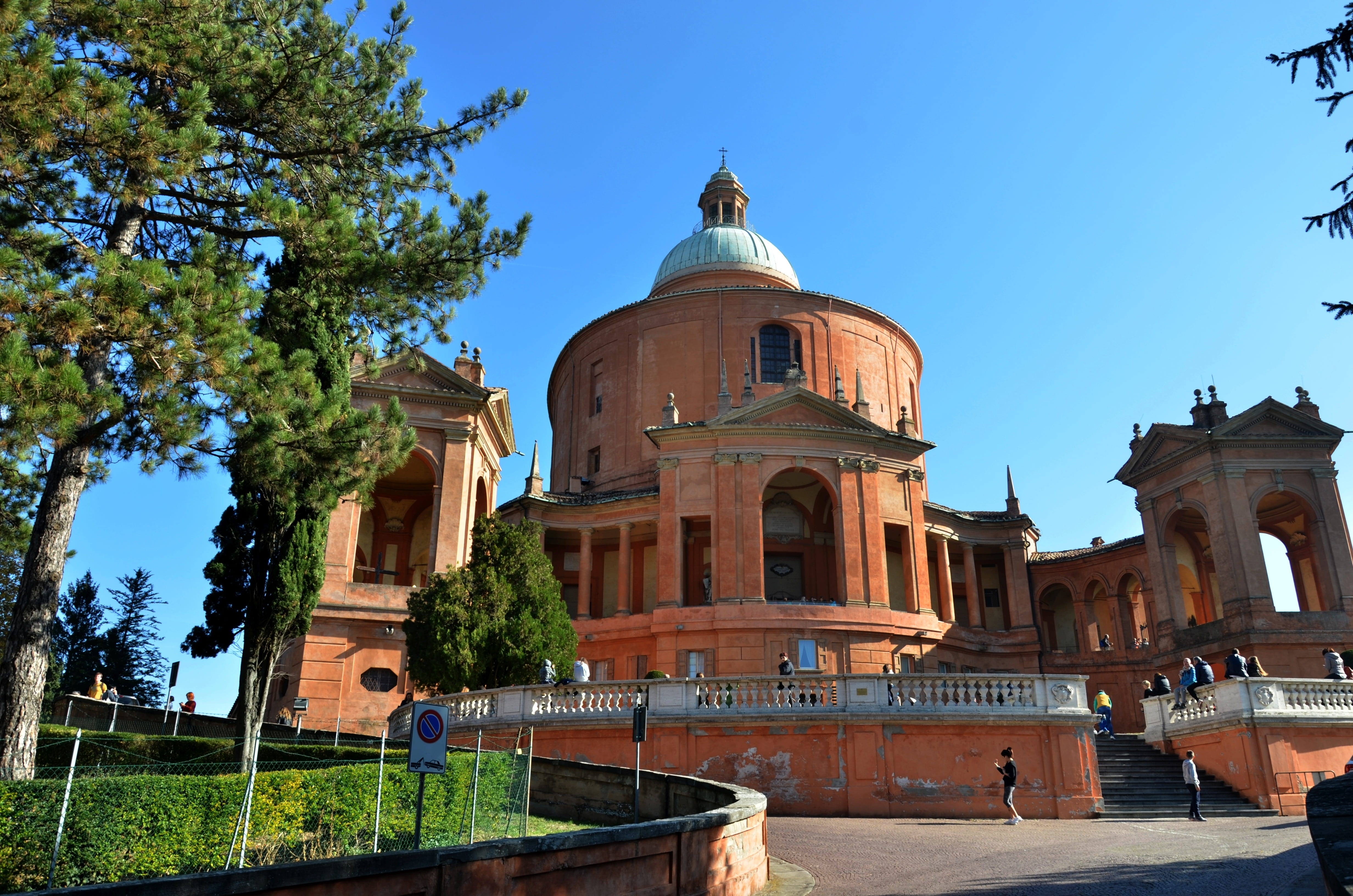 incidental people, dome, plant, outdoors, spirituality, the past, building exterior, belief, built structure, place of worship, basilica, bologna, clear sky, HD Wallpaper