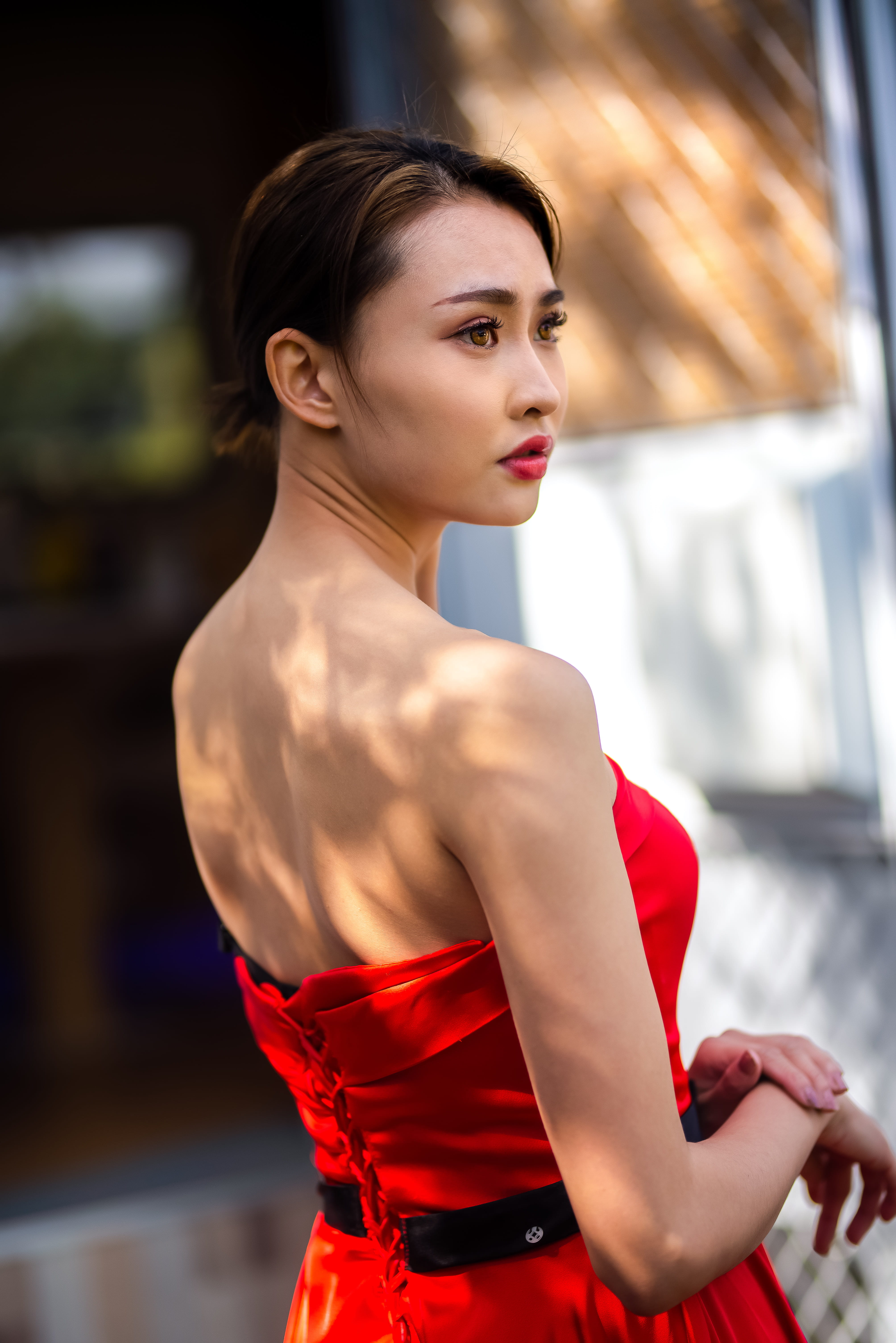 tube, real people, robe, flower, premiere, clothing, red, iris, evening dress, beautiful woman, wearing, gala, finger, plant, three quarter length, portrait, Phone HD Wallpaper
