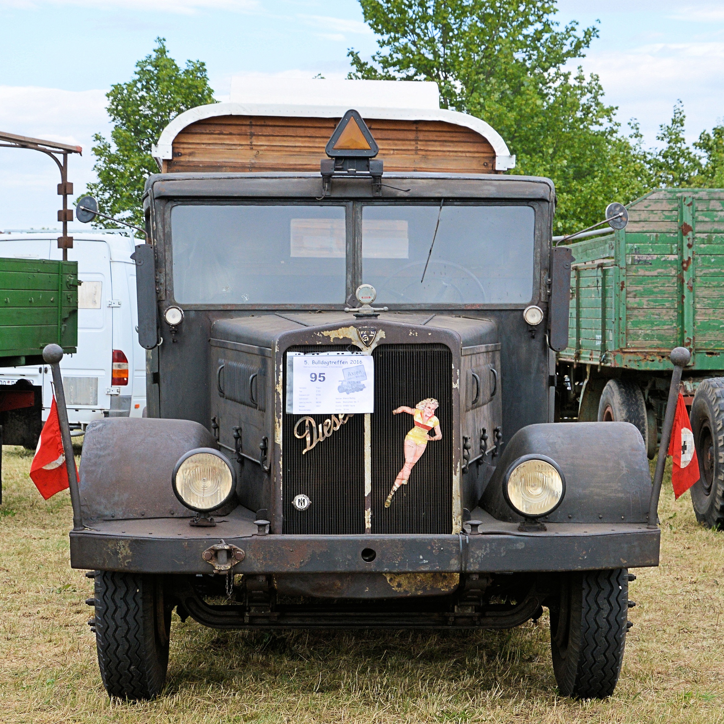 old, old truck, obsolete, land vehicle, field, sky, nature, land, functional, stationary, german empire, commercial vehicle, transportation, outdoors, historically, Phone HD Wallpaper