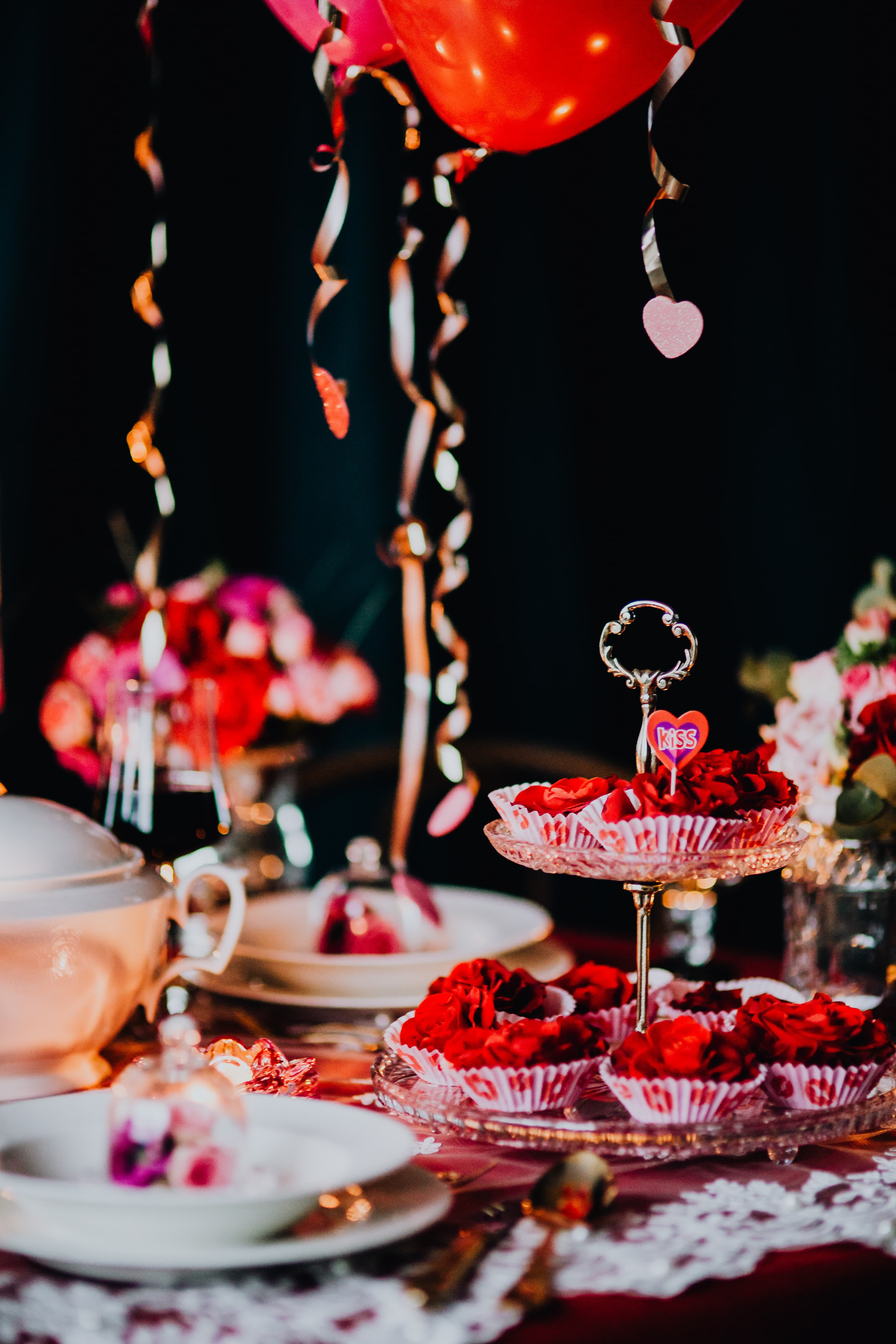 table, february, amp, meal, drink, plate, dinner, baked, valentines day, cakestand, valentines, pink, romance, wineglass, love, decorations, valentine, Phone HD Wallpaper
