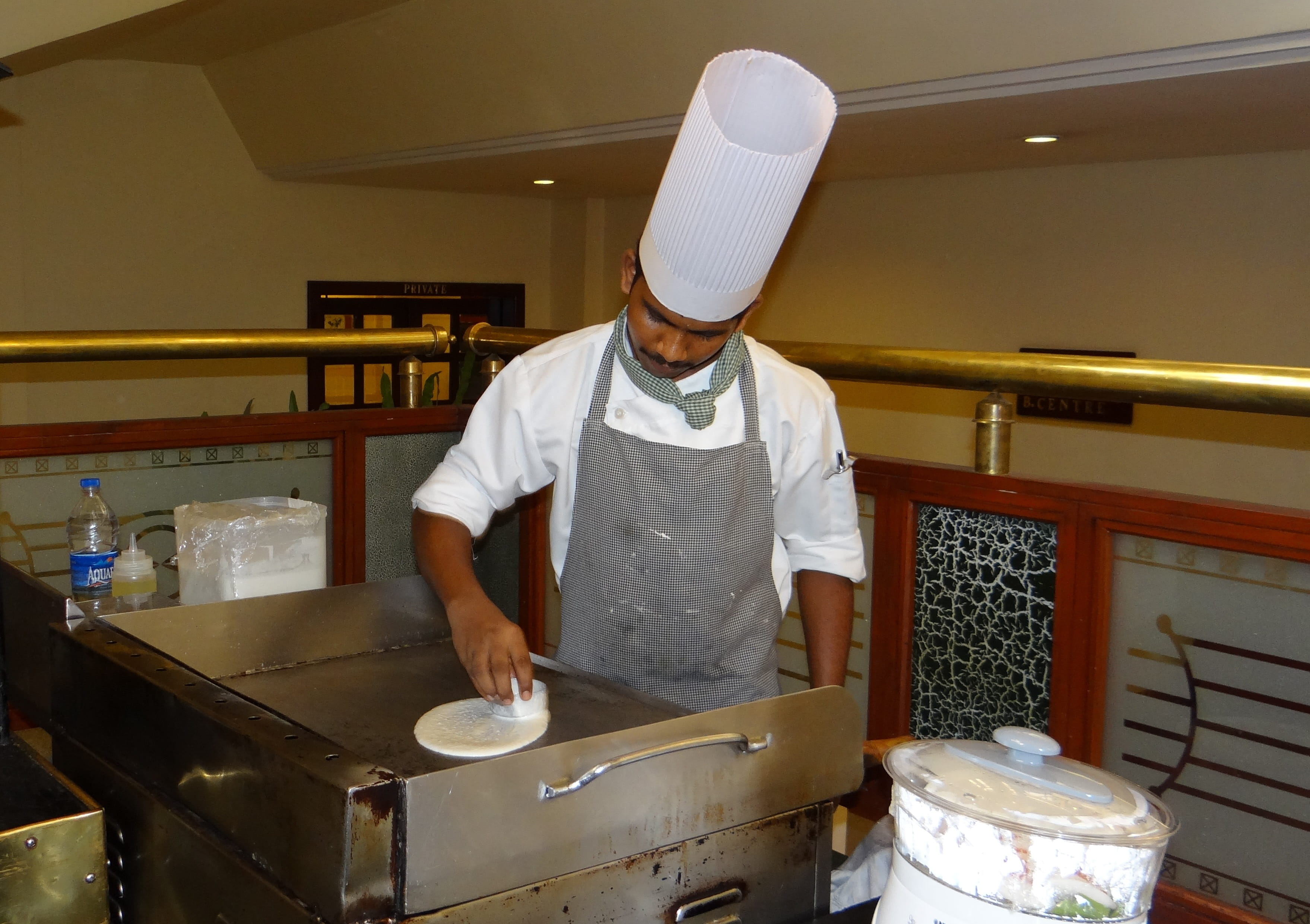domestic room, clothing, cuisine, Cooking, Cook, working, Dosa, kitchen, food and drink establishment, Pancake, commercial kitchen, preparing food, indoors, HD Wallpaper