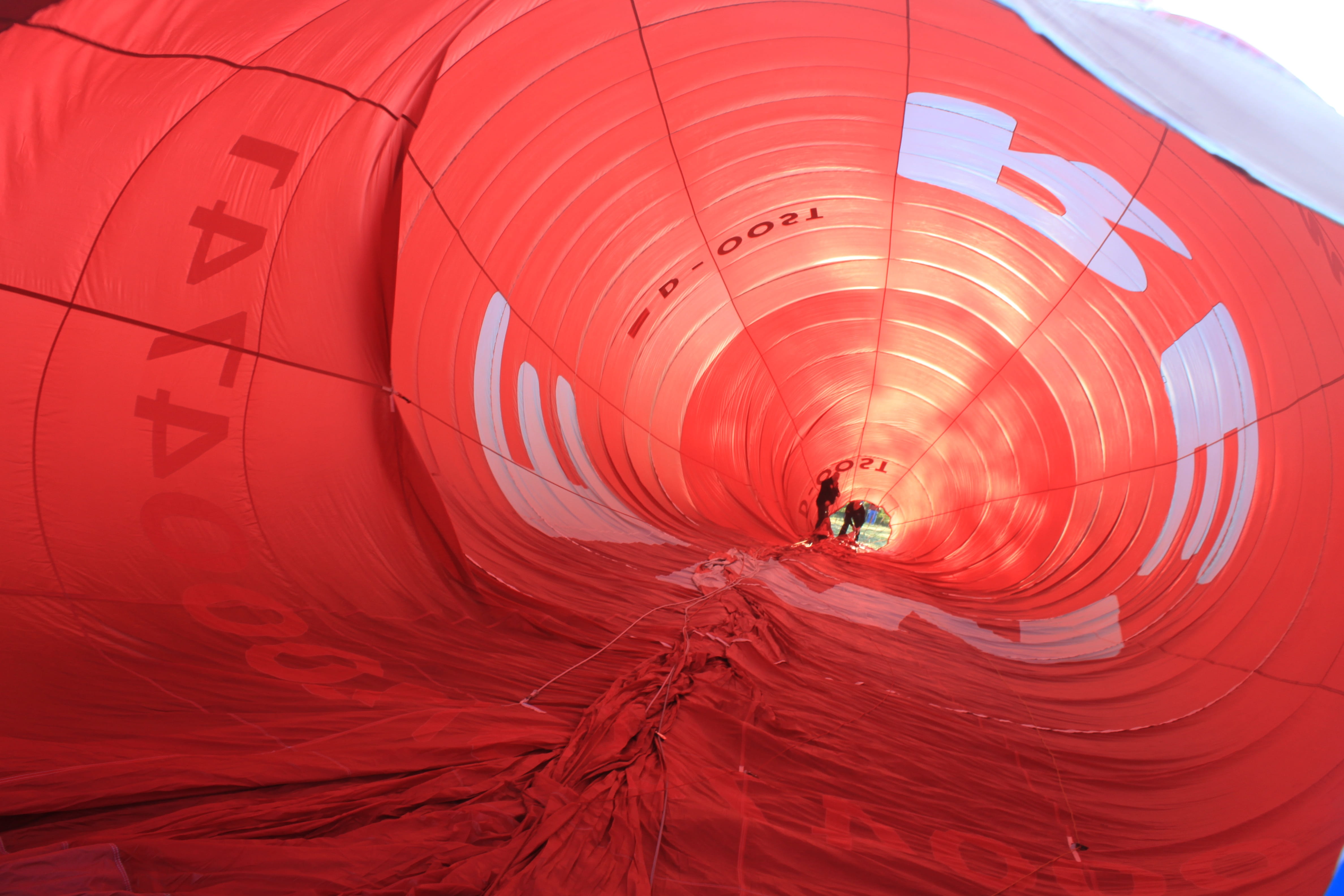 balloon launch, transportation, hot air balloon rides, sport, air sports, hot air balloon, tunnel, pattern, mode of transportation, architecture, launch preparations, HD Wallpaper