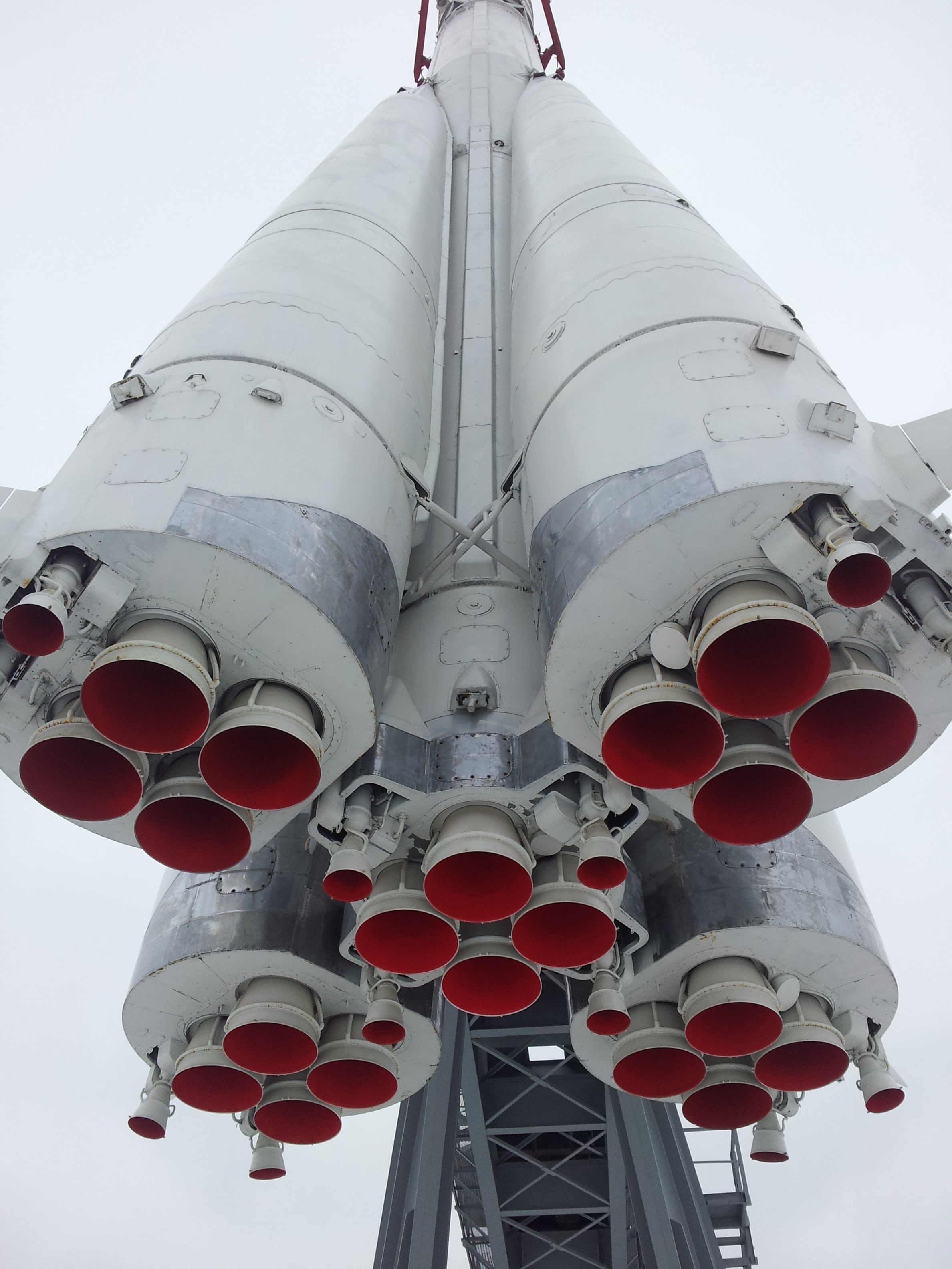architecture, launch pad, pipe - tube, outdoors, building, city, astronautics, nature, directly below, the ussr, travel, clear sky, 2K, circle, pattern, Phone HD Wallpaper