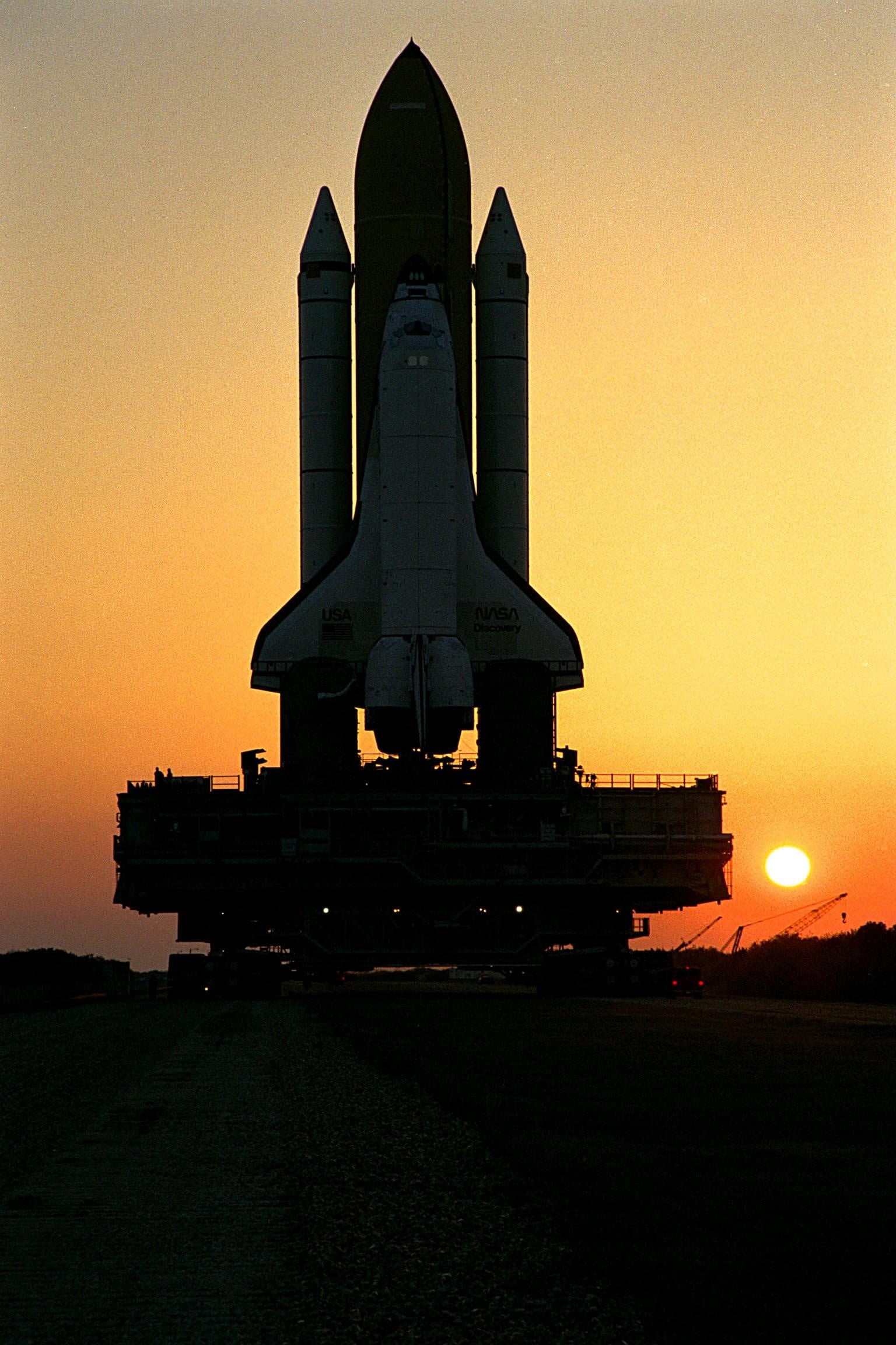 1080P, STS-91, astronomy, Kennedy Space Center, NASA, sunset, Space Shuttle Discovery, Phone HD Wallpaper